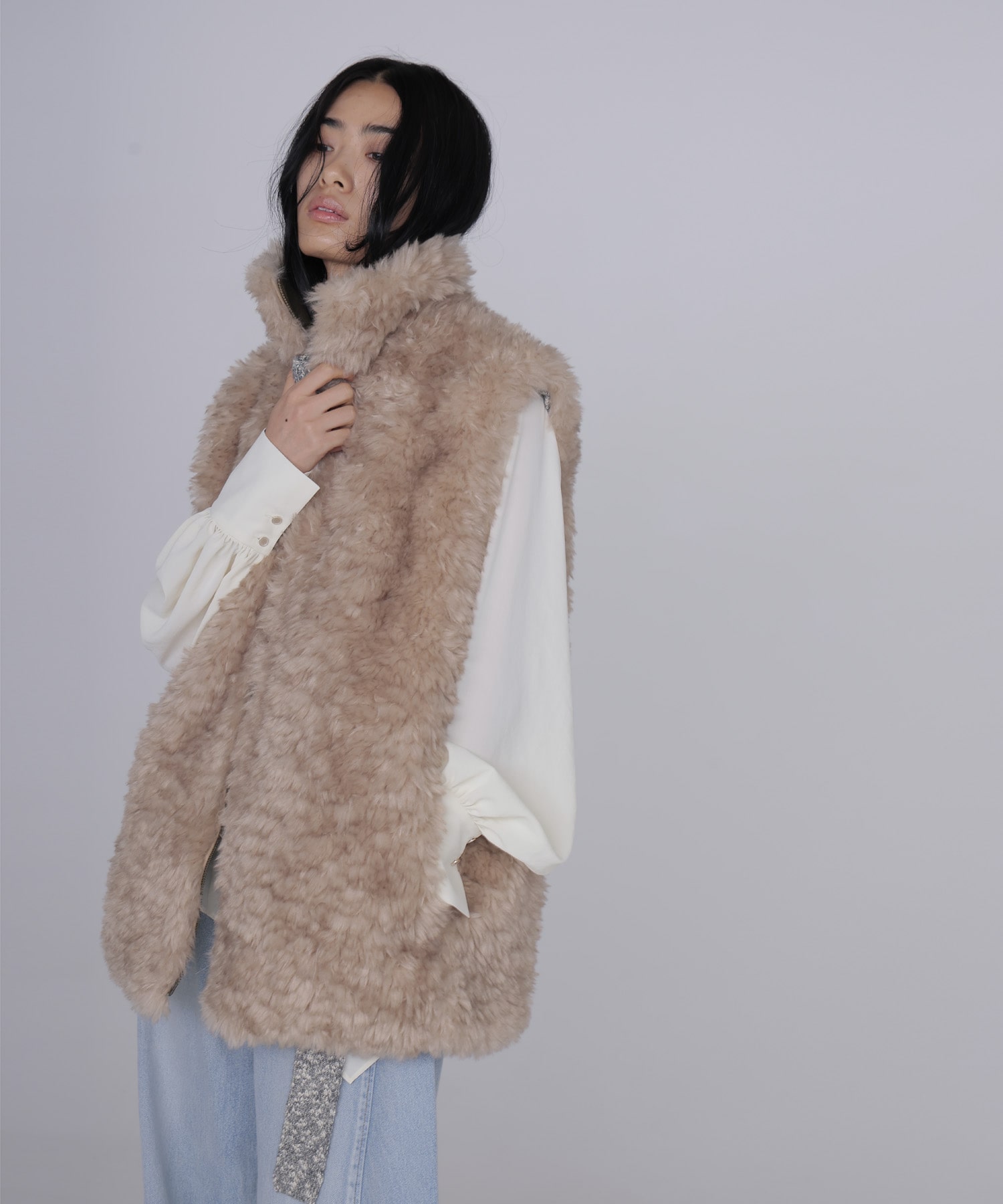 【venit/ヴェニット】REVERSIBLE FUR VEST
