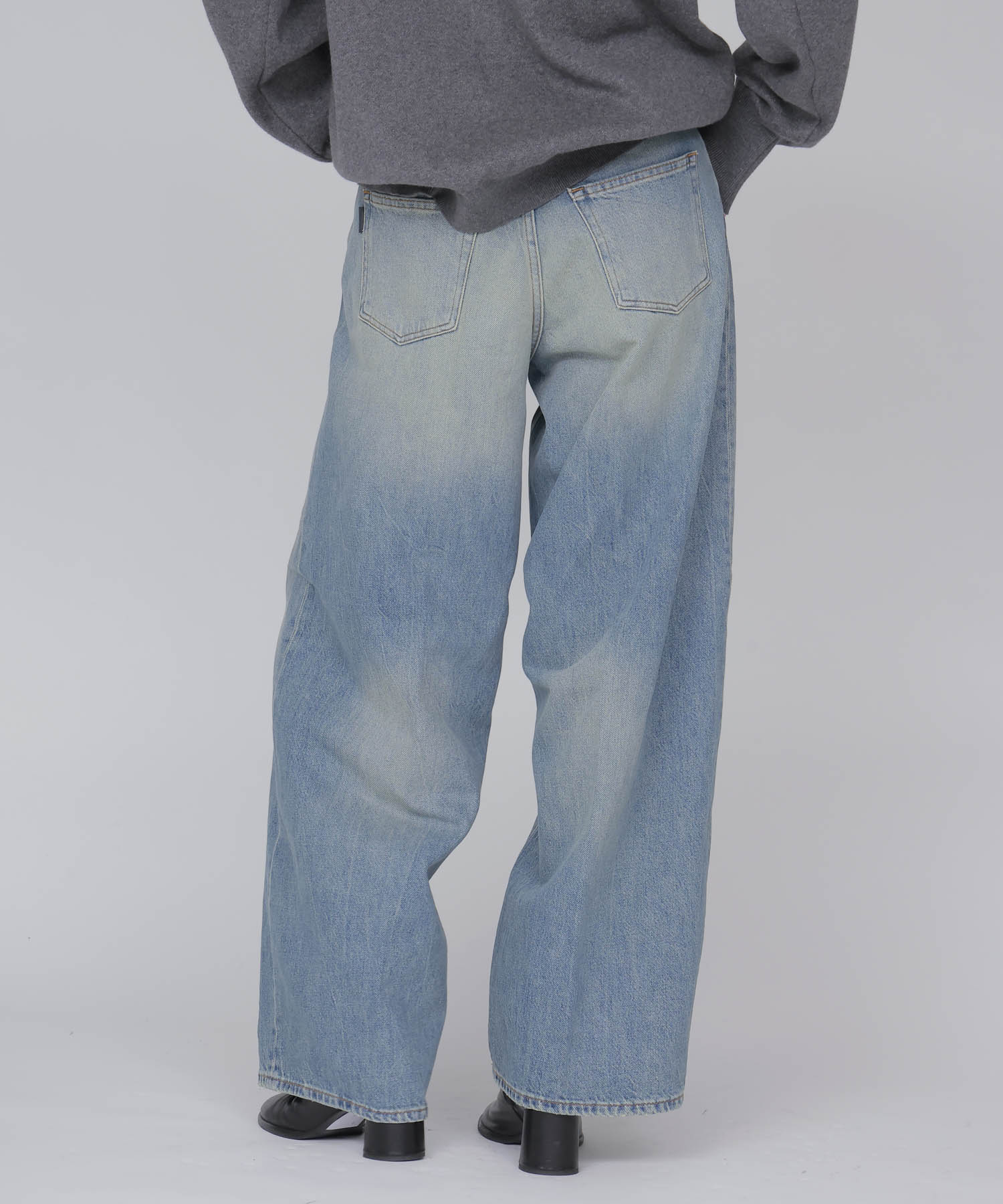 【HAIKURE/ハイクル】BETHANY SHORT LENGTH MID BLUE