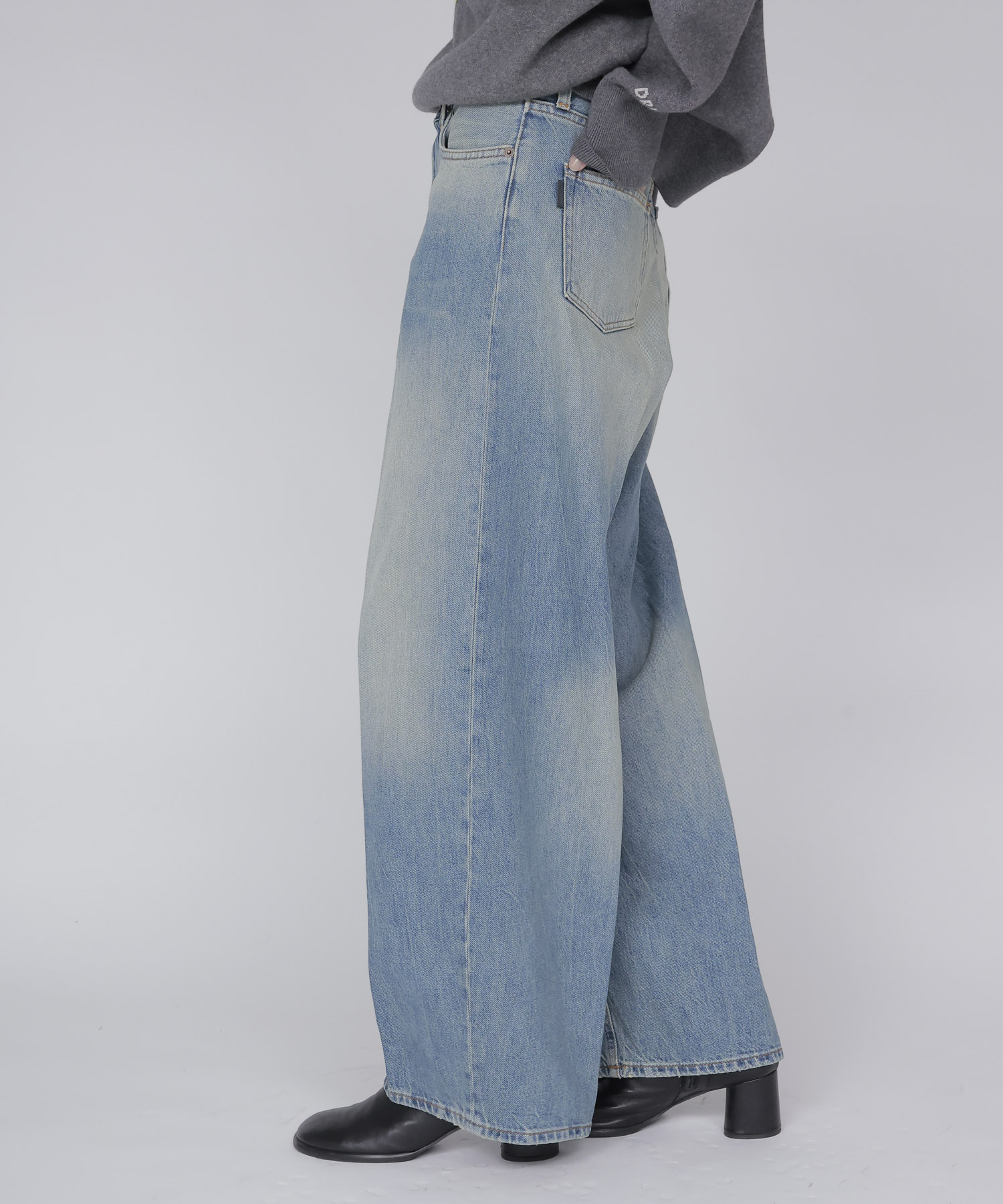 【HAIKURE/ハイクル】BETHANY SHORT LENGTH MID BLUE