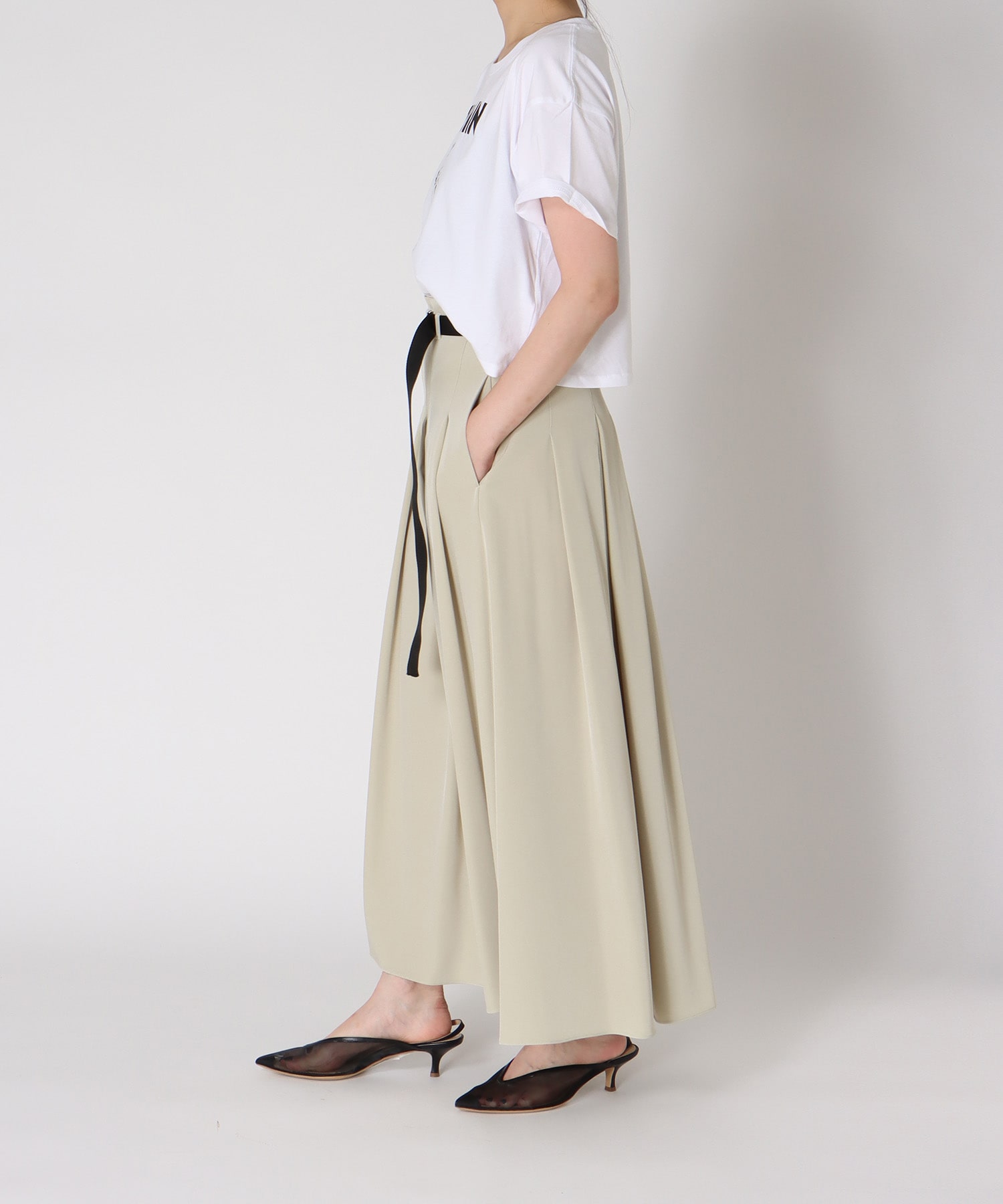 ＜BLACK SCORE＞MIU MIN CROPPED TEE