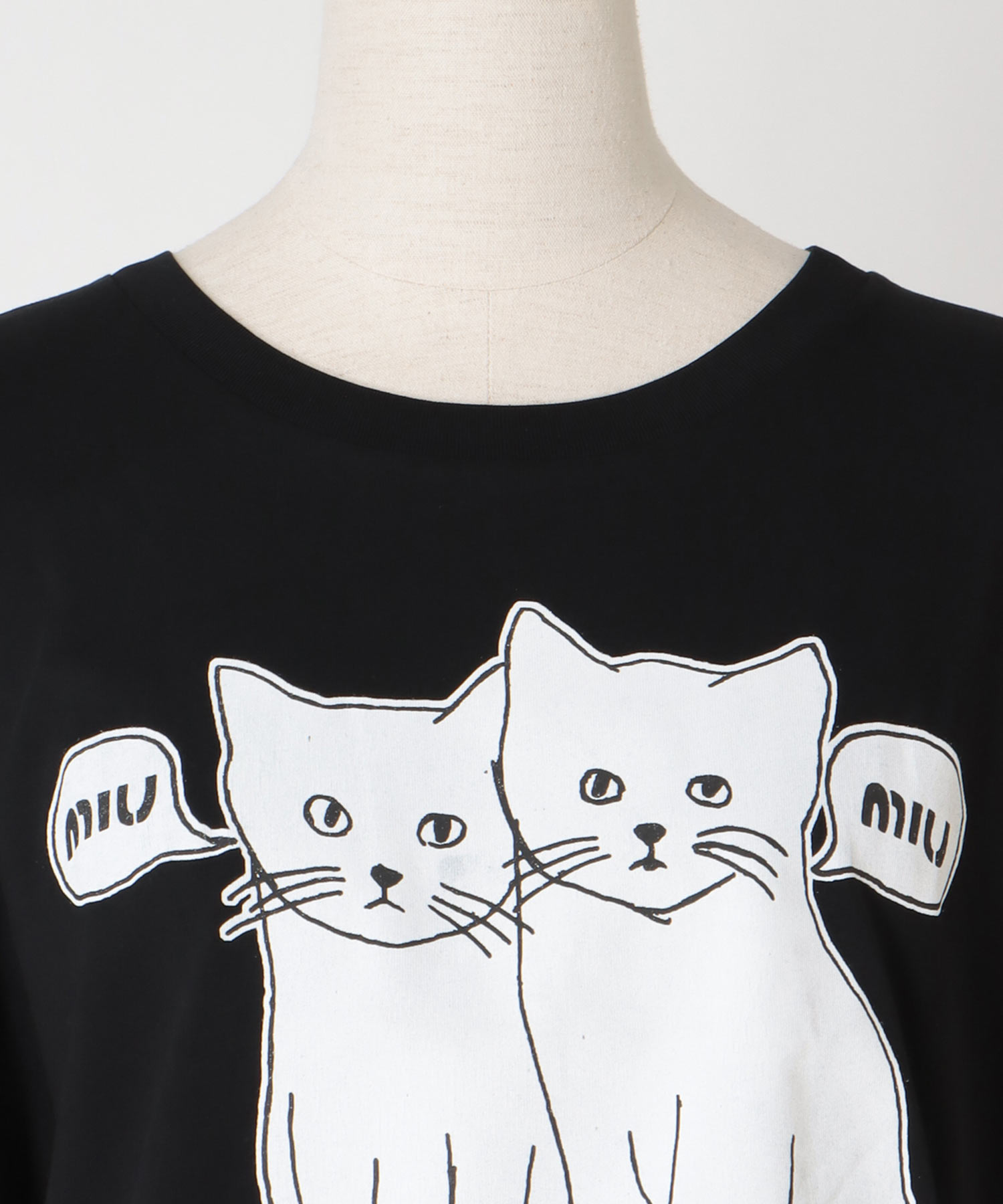 ＜BLACK SCORE＞MIU MIU CATS CROPPED TEE