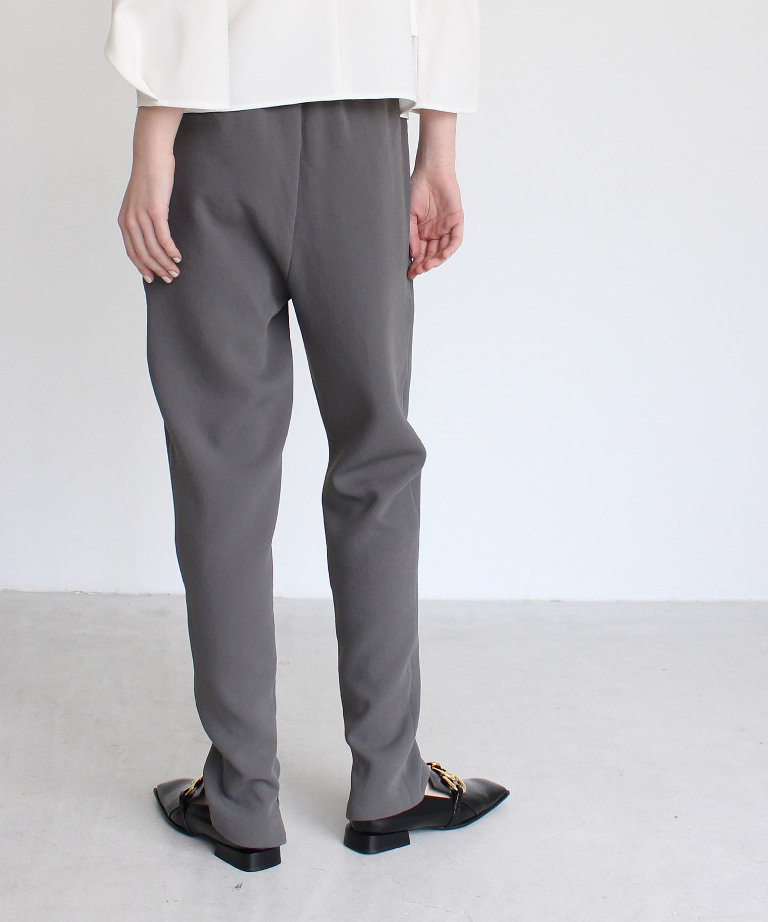 staple shrink slit pants