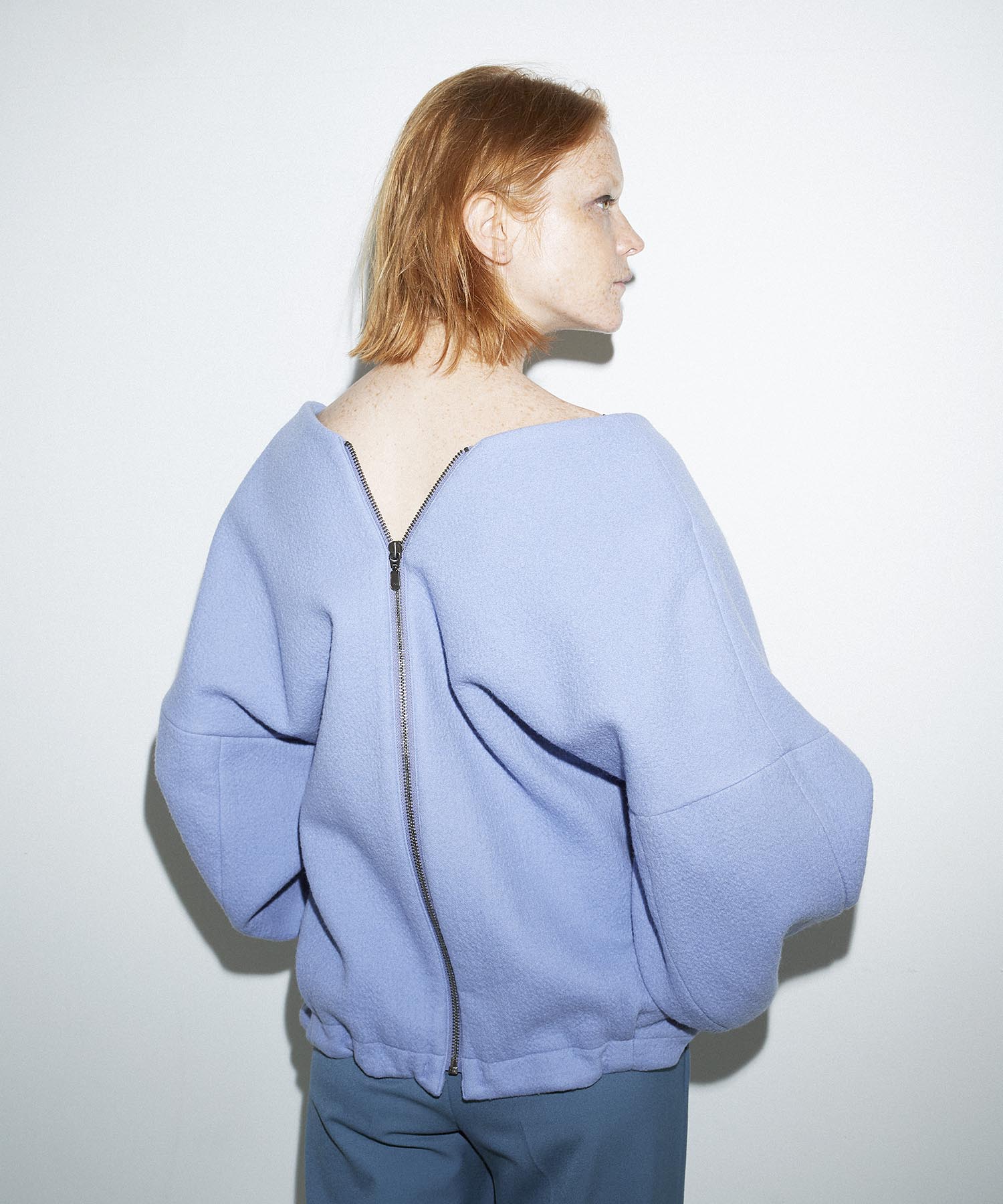 back zip no collar short coat