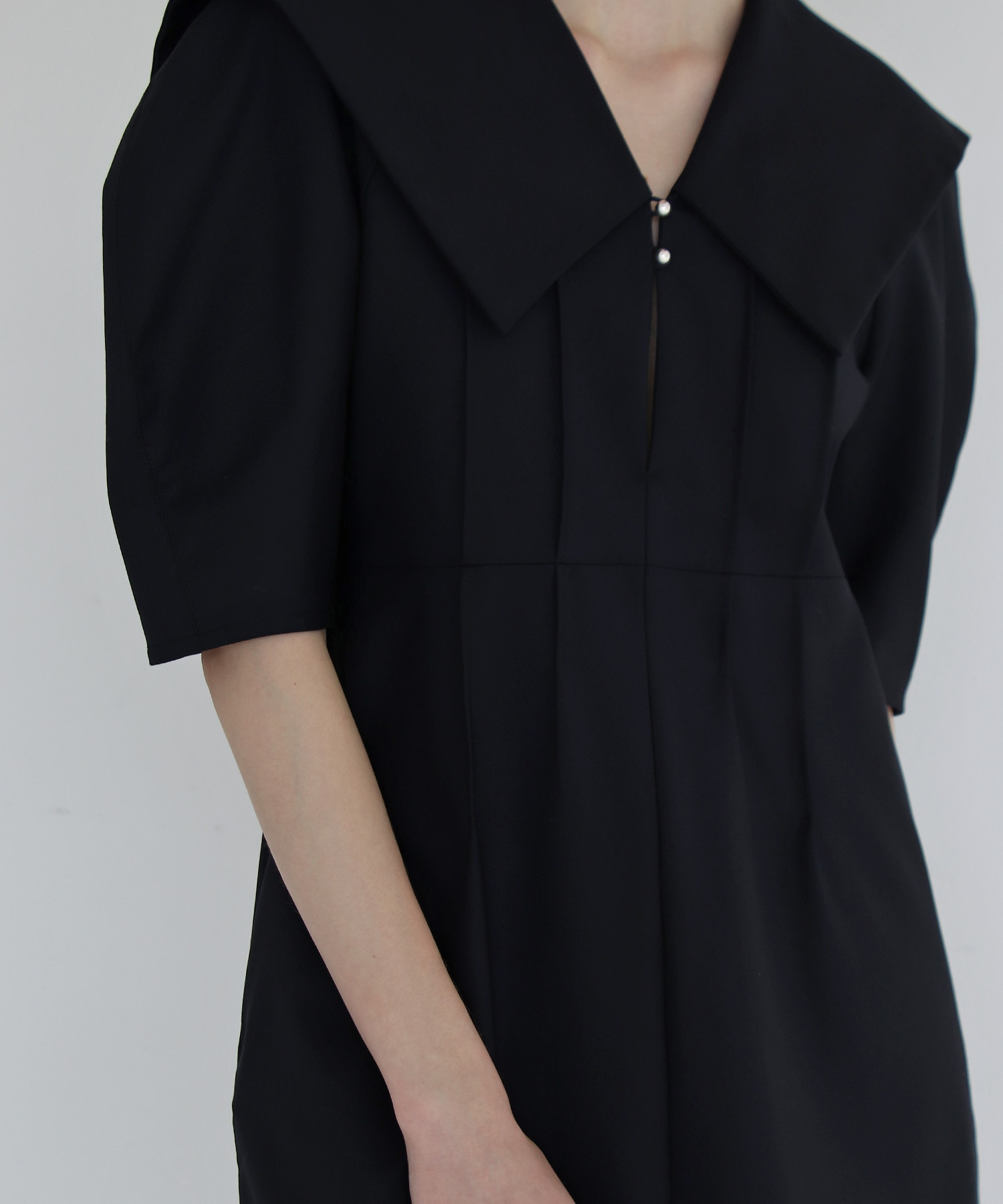 square collar dress