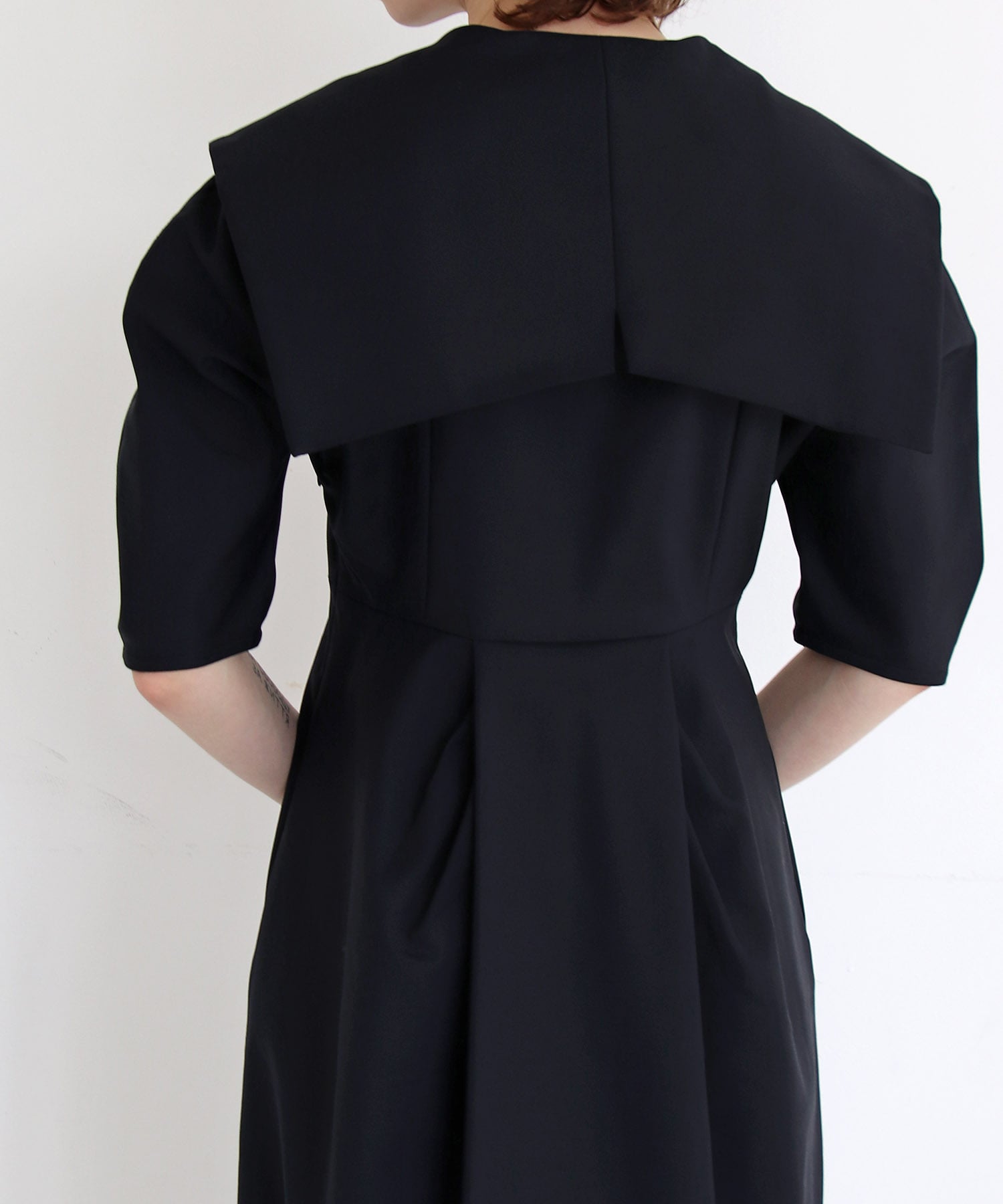 square collar dress