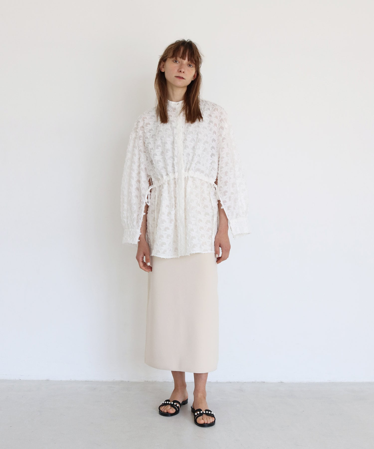 cut jacruard 2way sleeve over blouse | AND ON JIONE STORE 