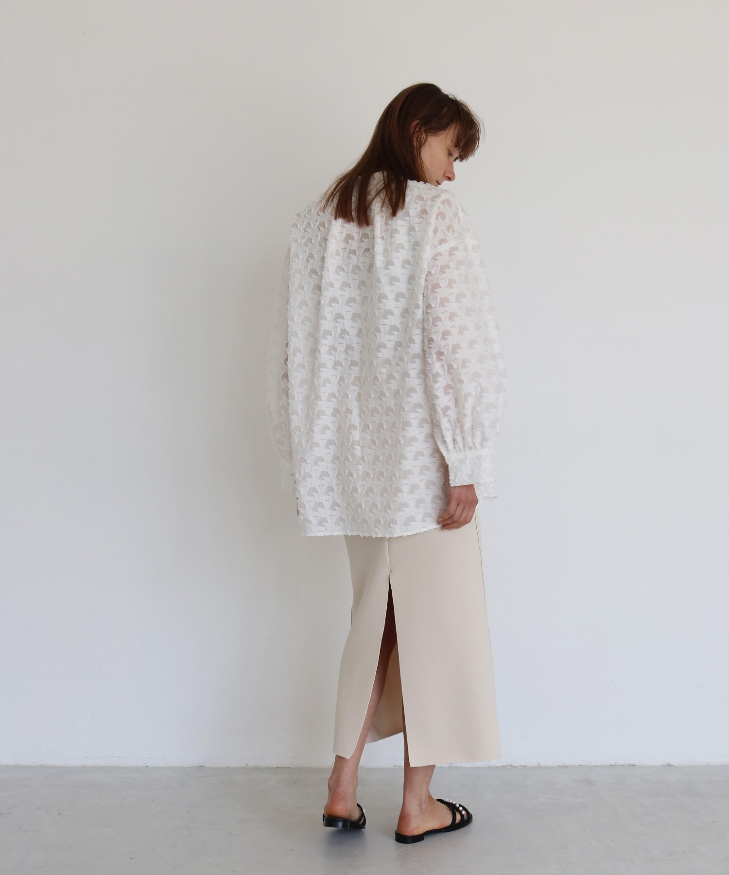 cut jacruard 2way sleeve over blouse | AND ON JIONE STORE 