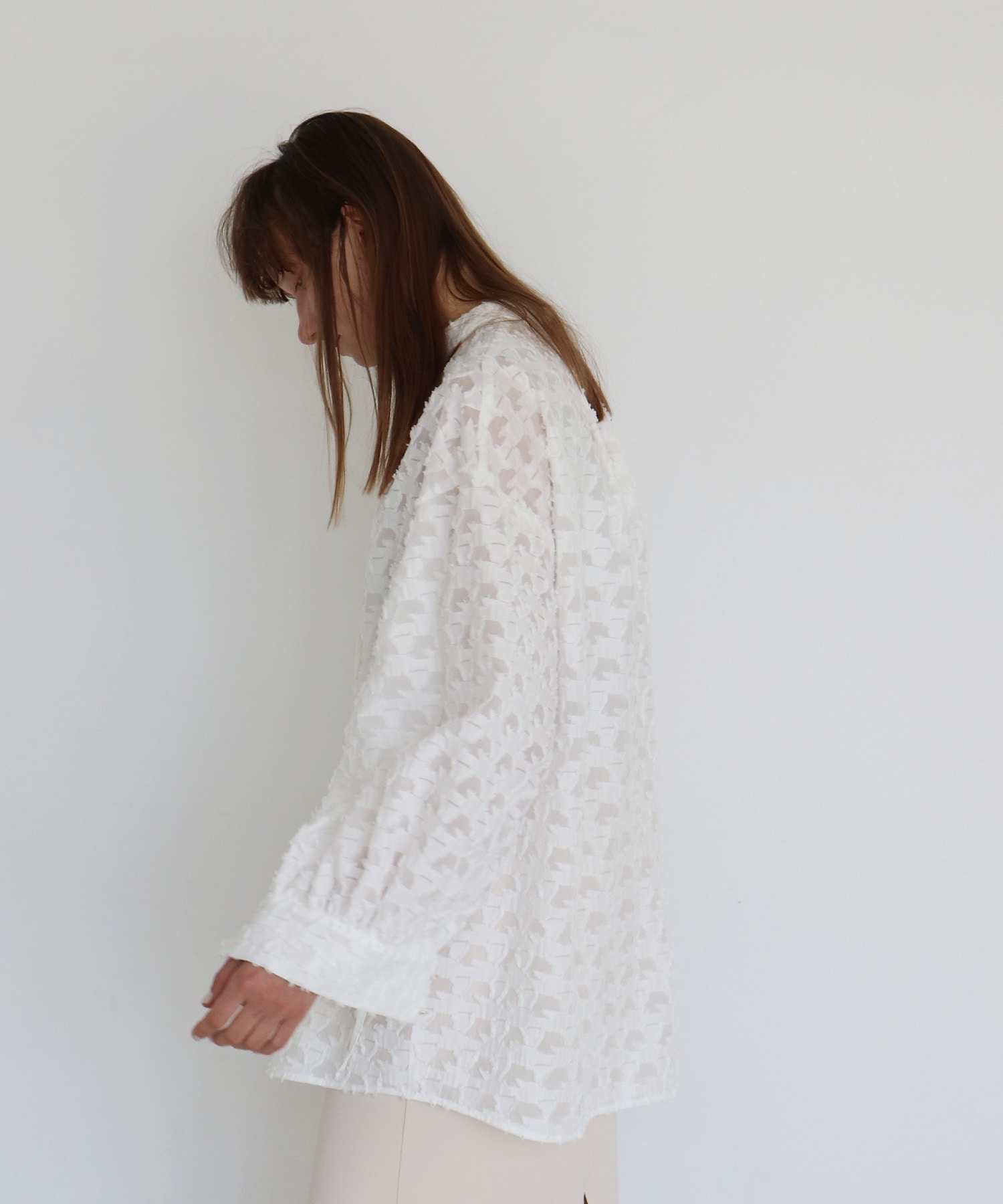 cut jacruard 2way sleeve over blouse | AND ON JIONE STORE 