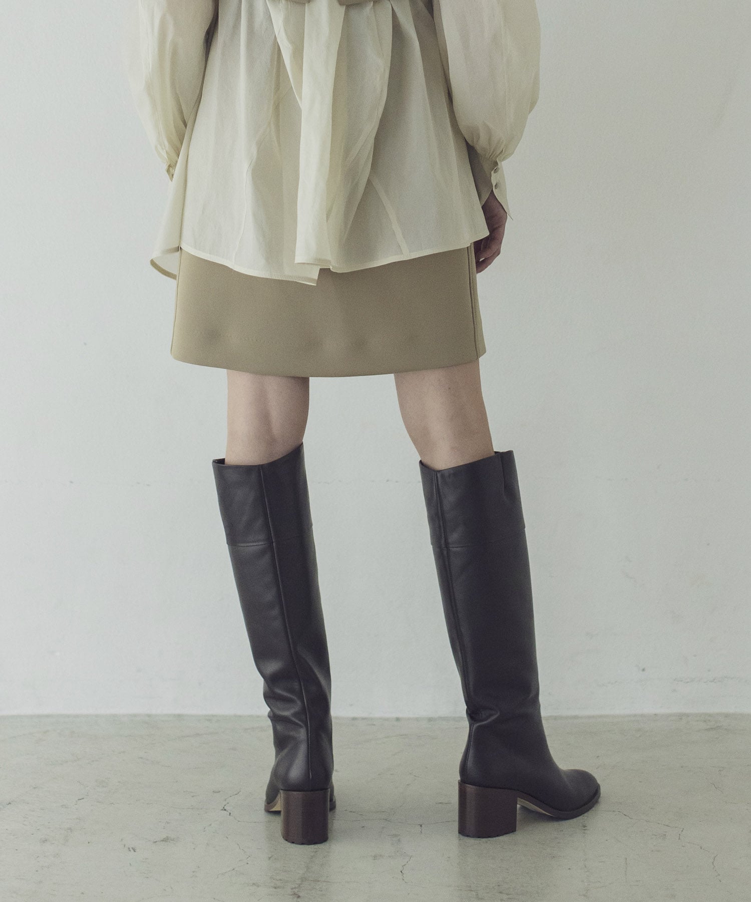 scuba jersey mini skirt | AND ON JIONE STORE(アンドオン)ジオン