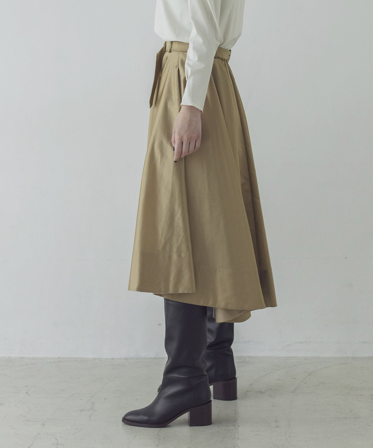 shiny nylon belted flare skirt