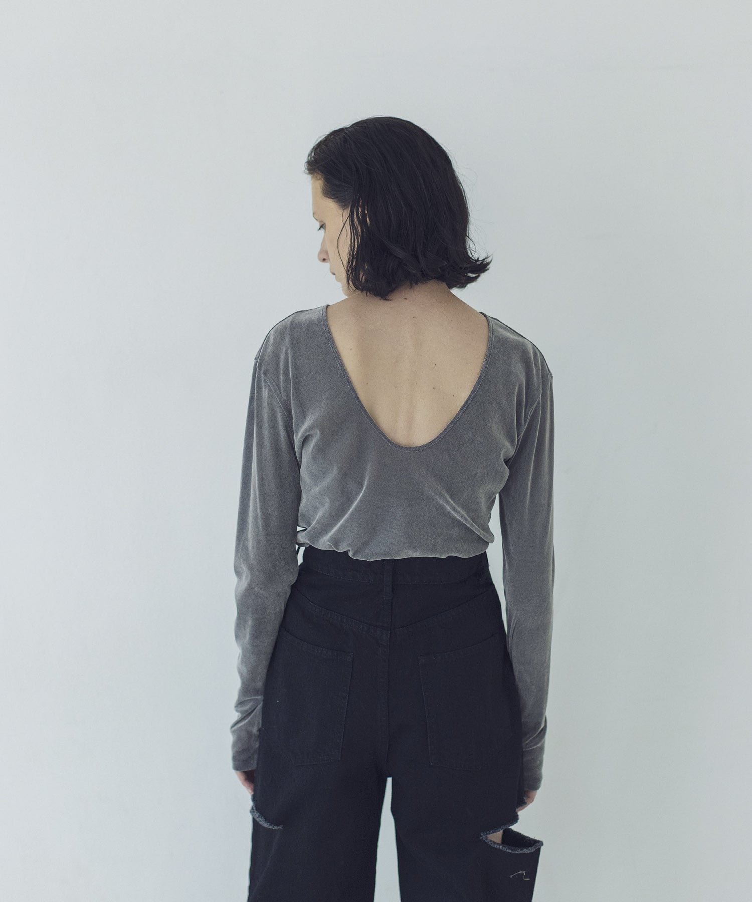 U neck flocky tulle pull | AND ON JIONE STORE（アンドオン）ジオン