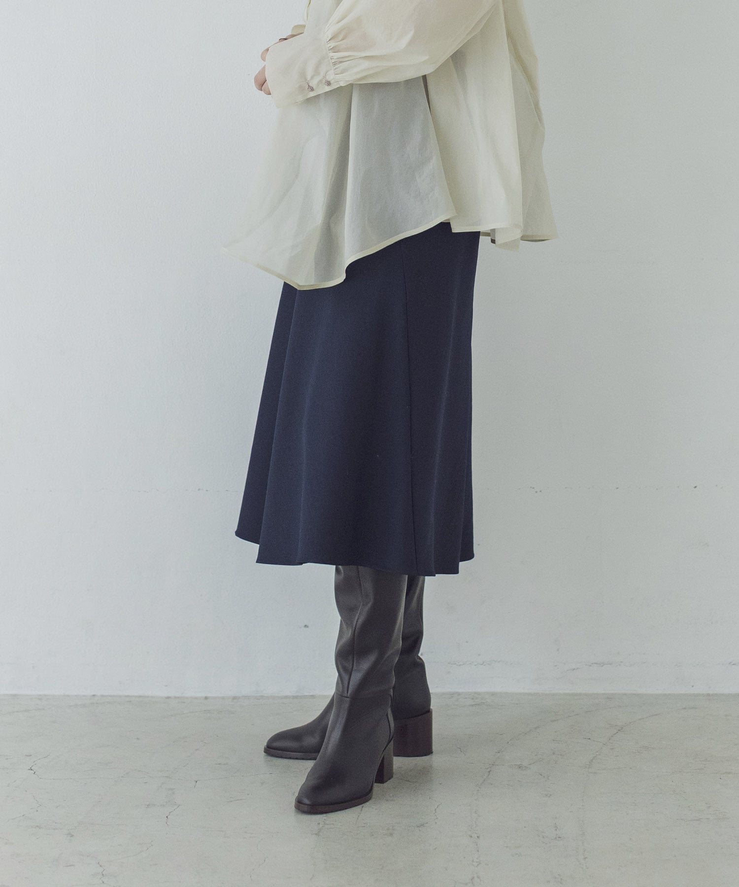 TW clean flare skirt