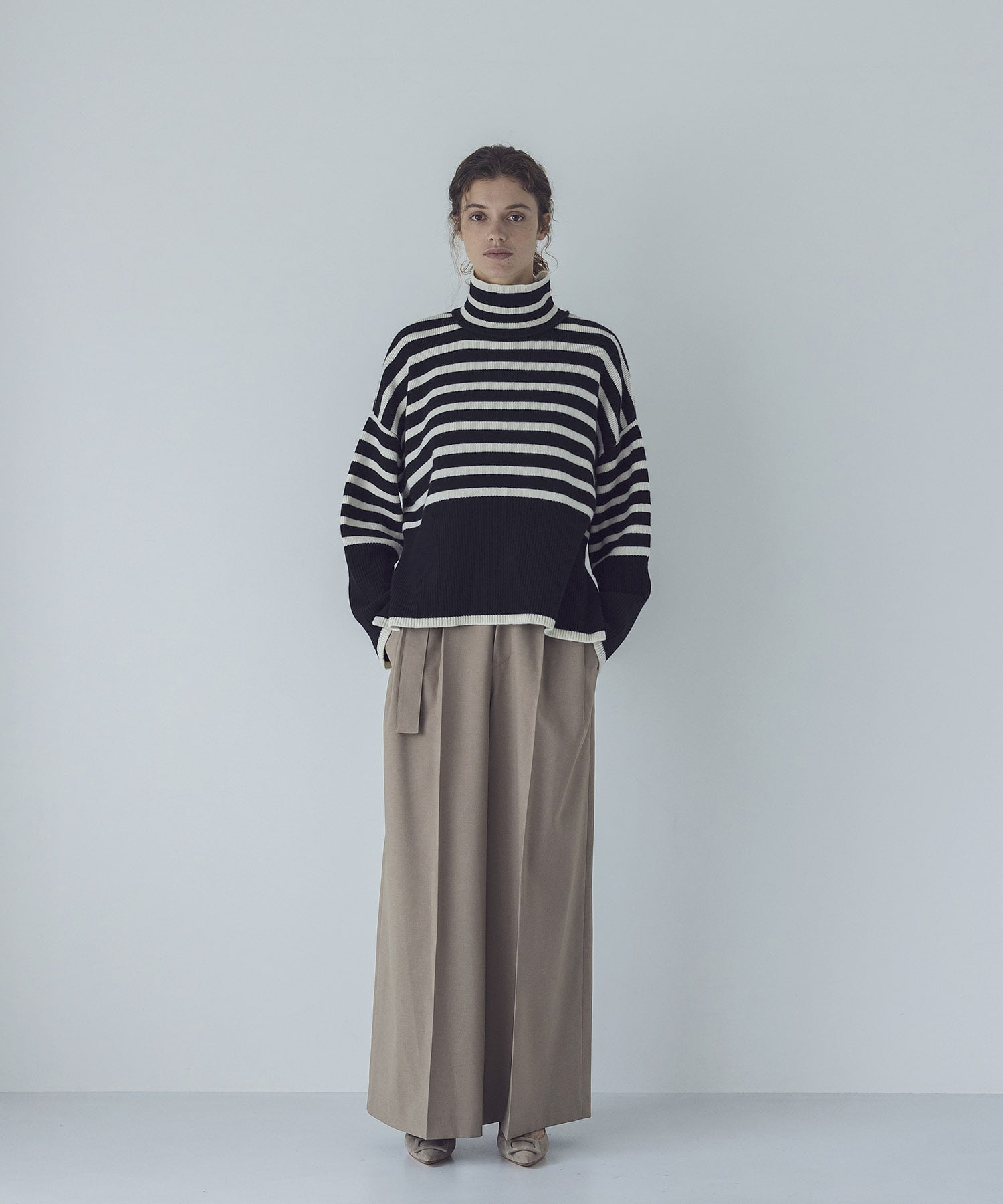 SARADORA two tuck buggy pants