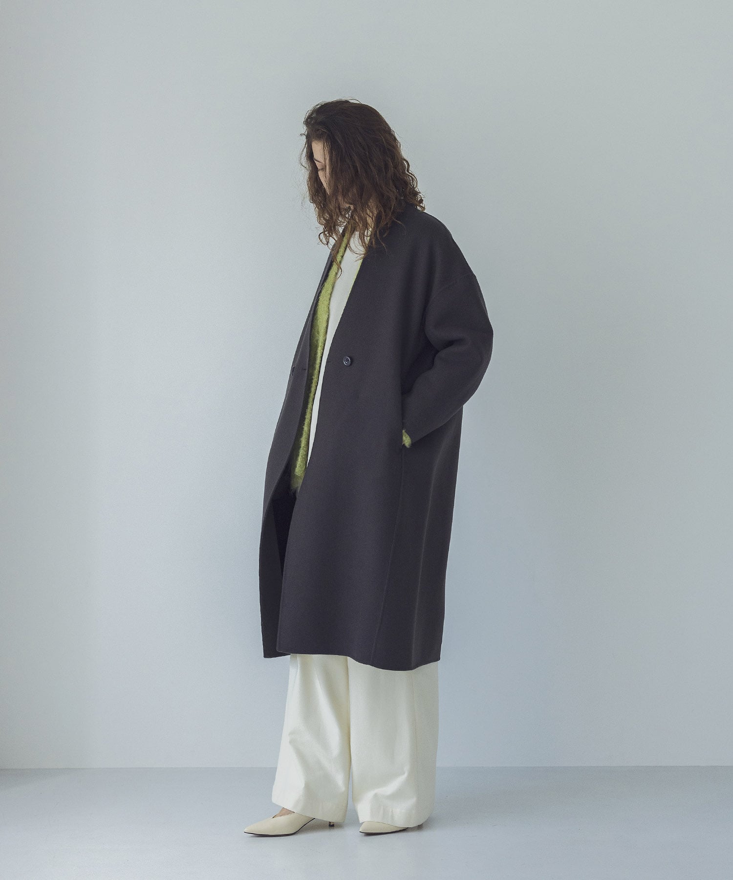 rever melton swan collar long coat | AND ON JIONE STORE