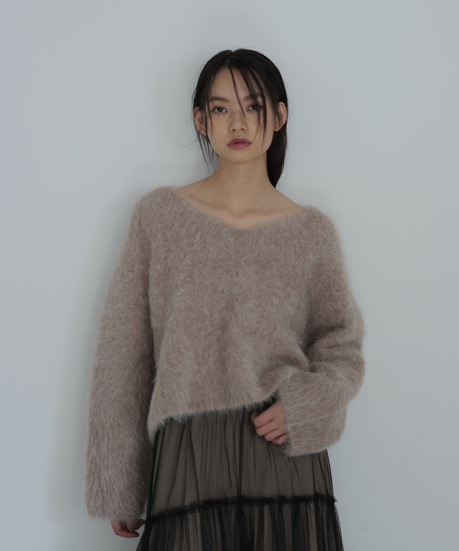 alpaca shaggy v neck pull