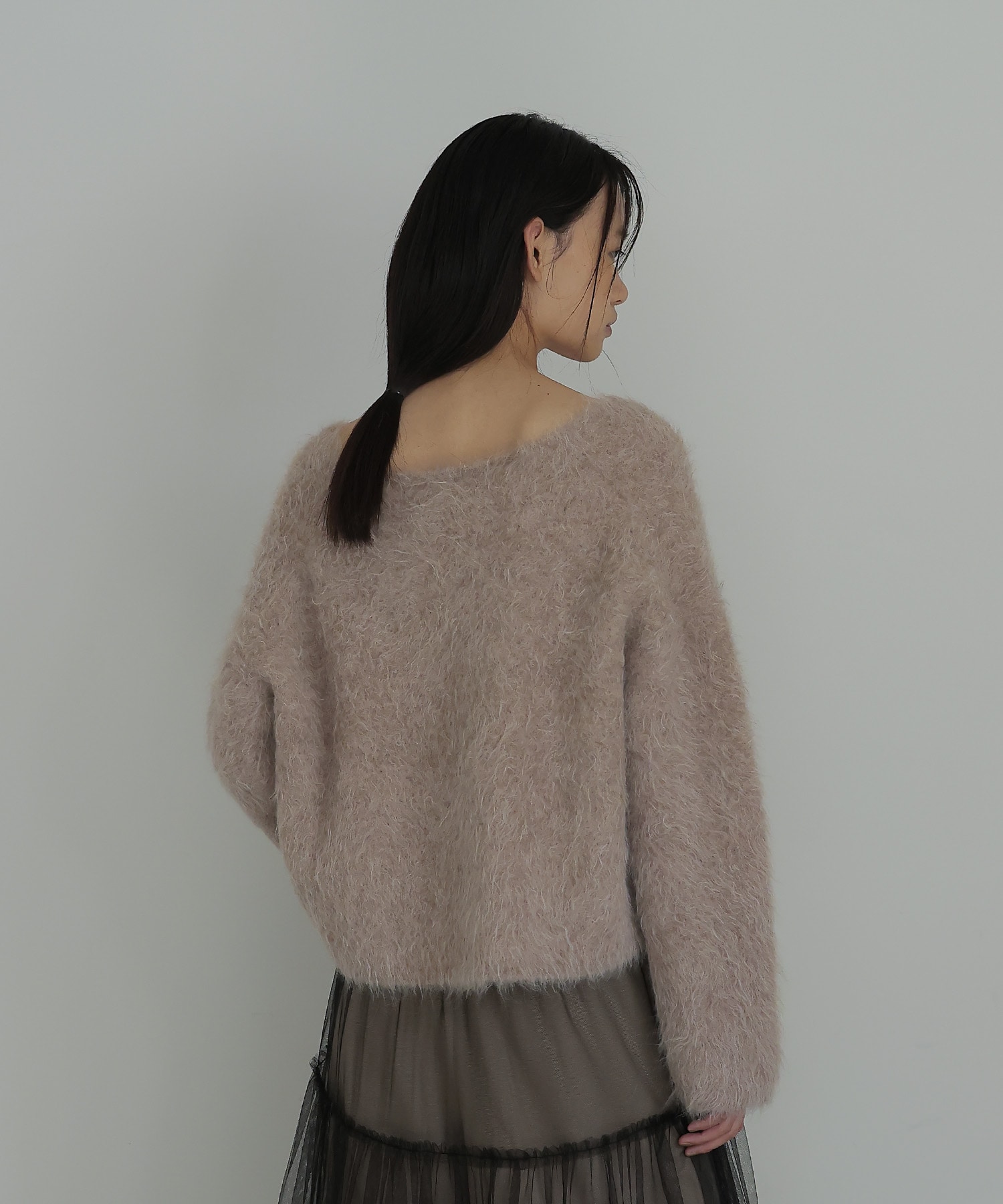alpaca shaggy v neck pull | AND ON JIONE STORE(アンドオン)ジオン