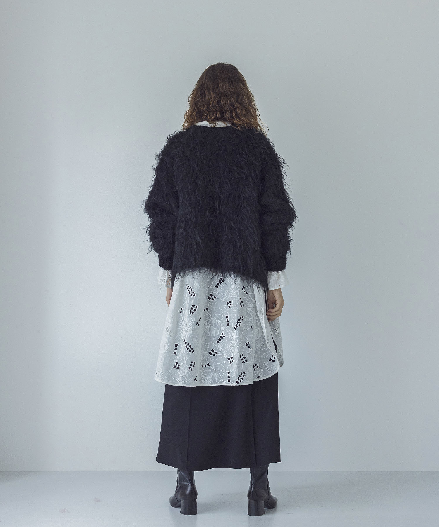 BLOOM loop yarn shaggy cardigan | AND ON JIONE STORE(アンドオン