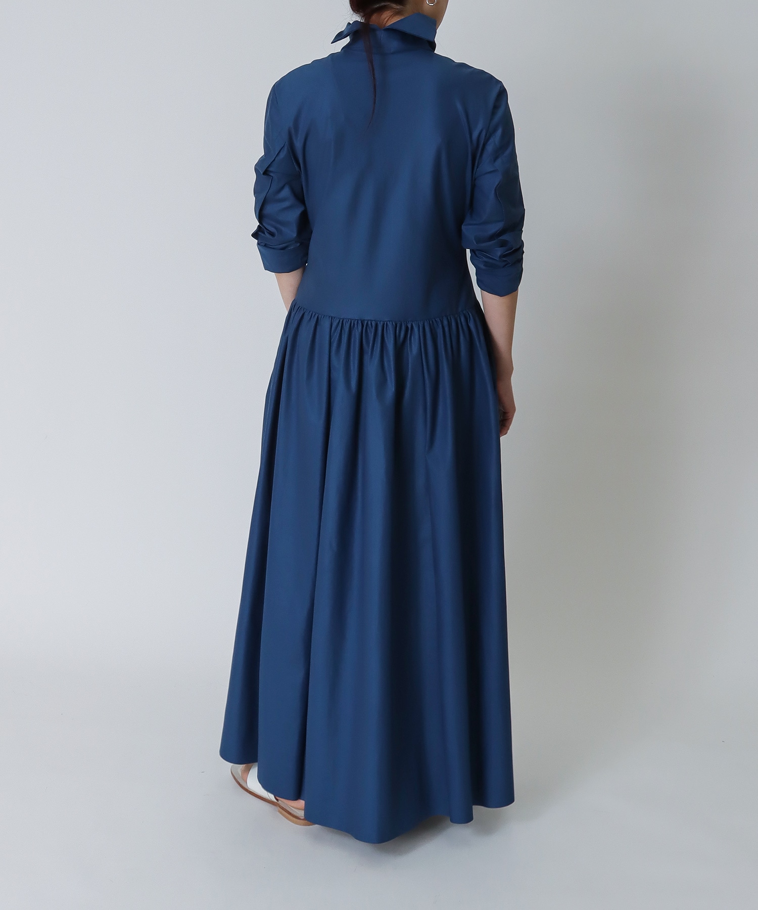 higt collar gathered skirt dress