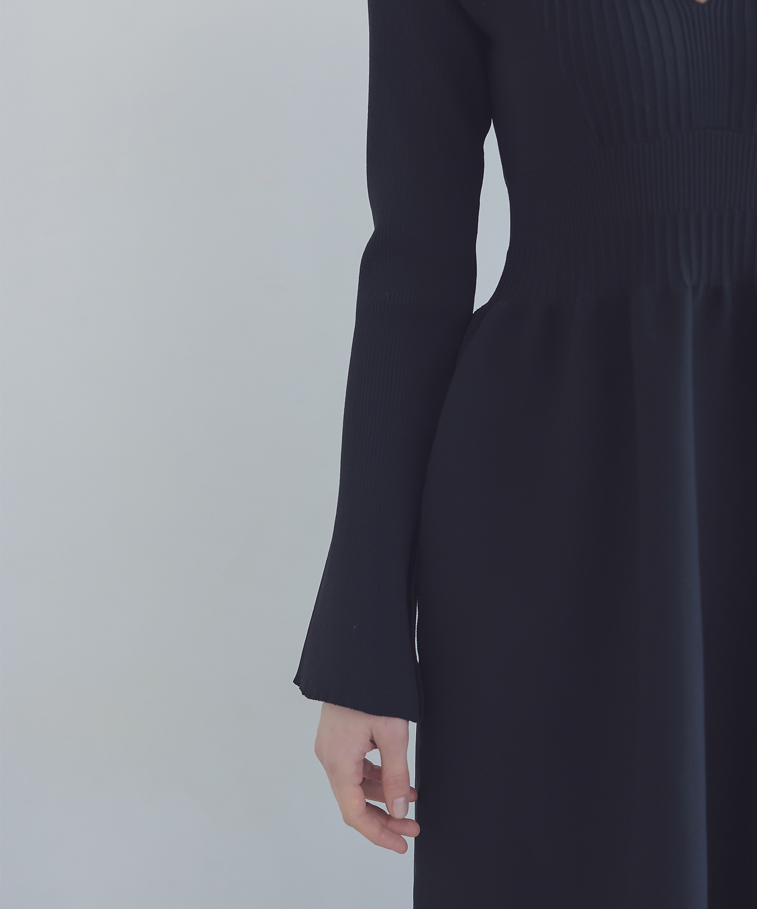 higt collar bell sleeve knit dress