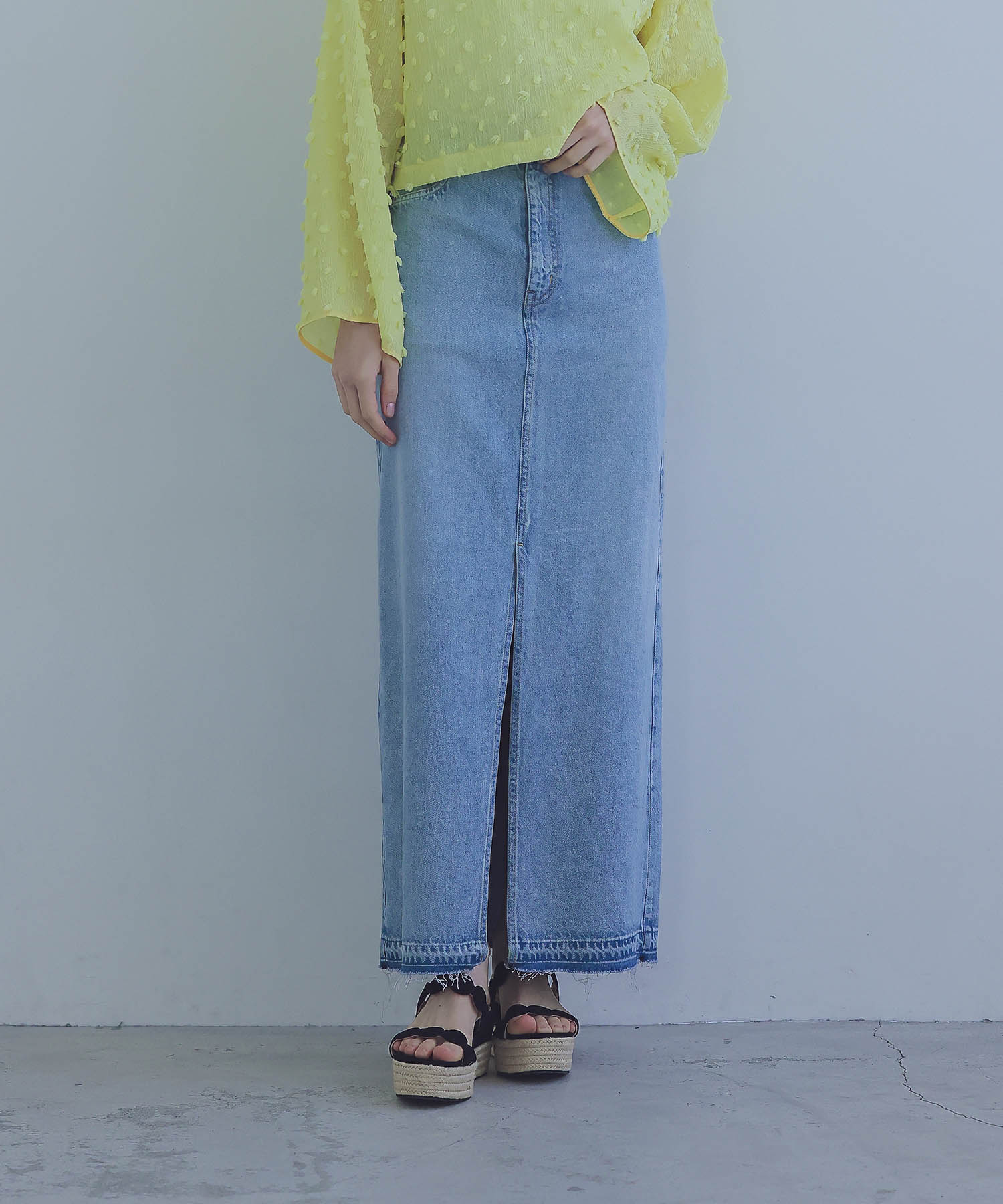 1990 deep slit denim skirt