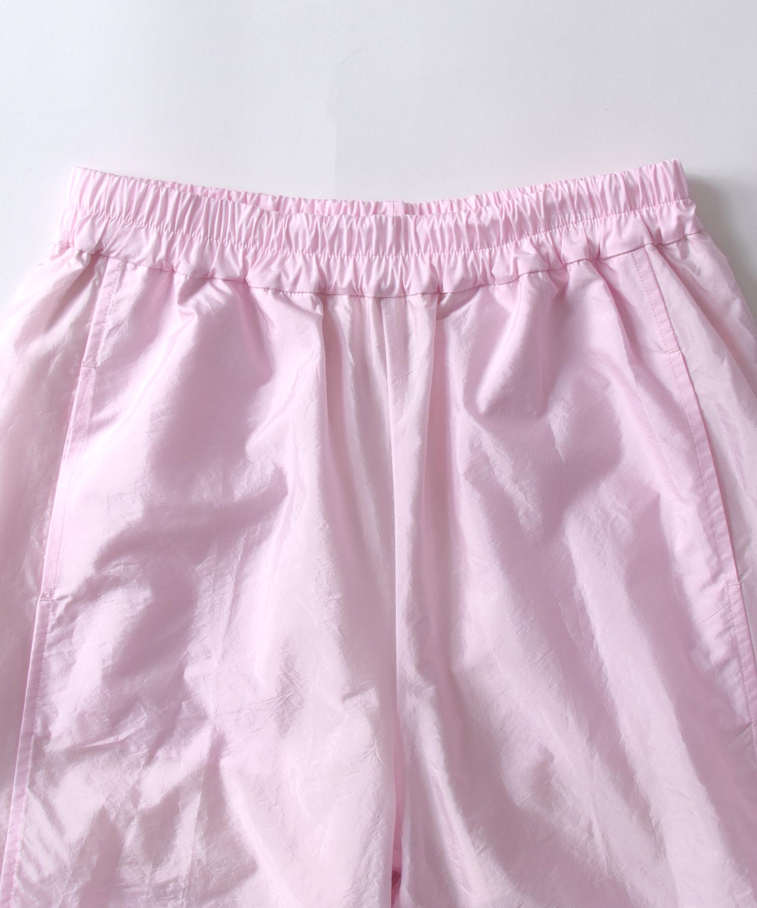 air taffeta relax curved line pants