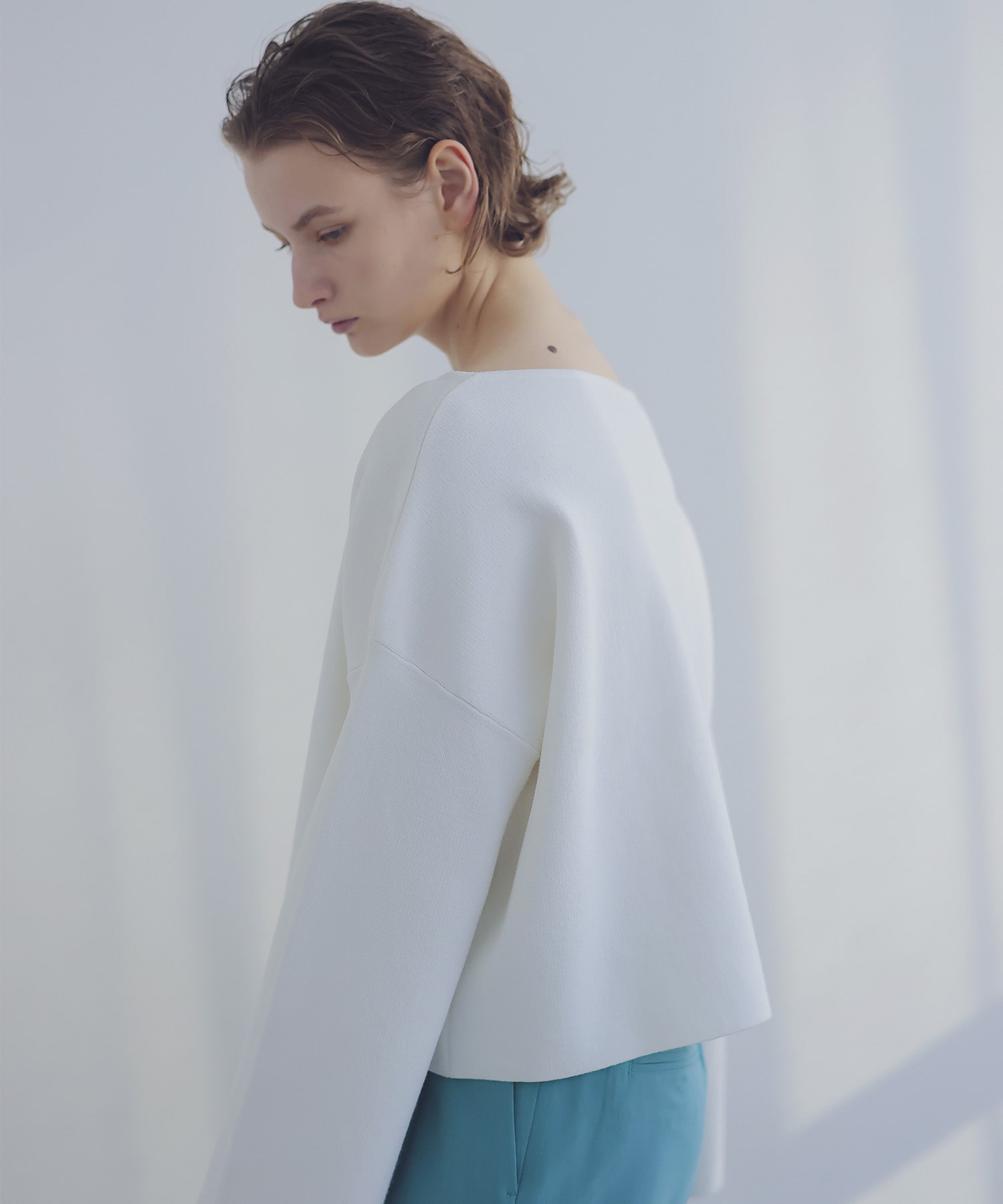 high twist boat neck pull