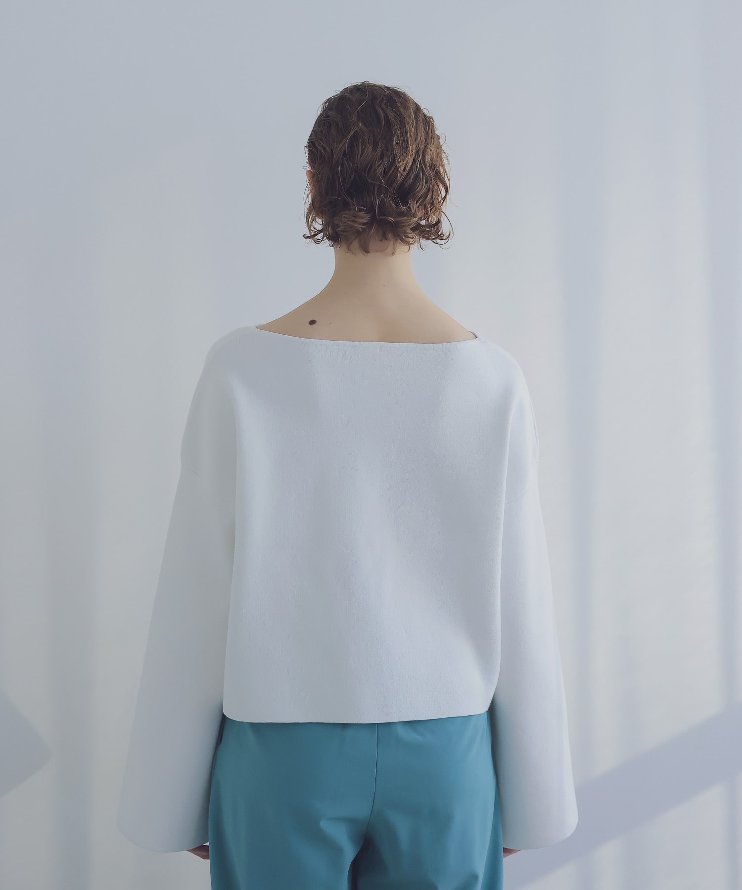 high twist boat neck pull