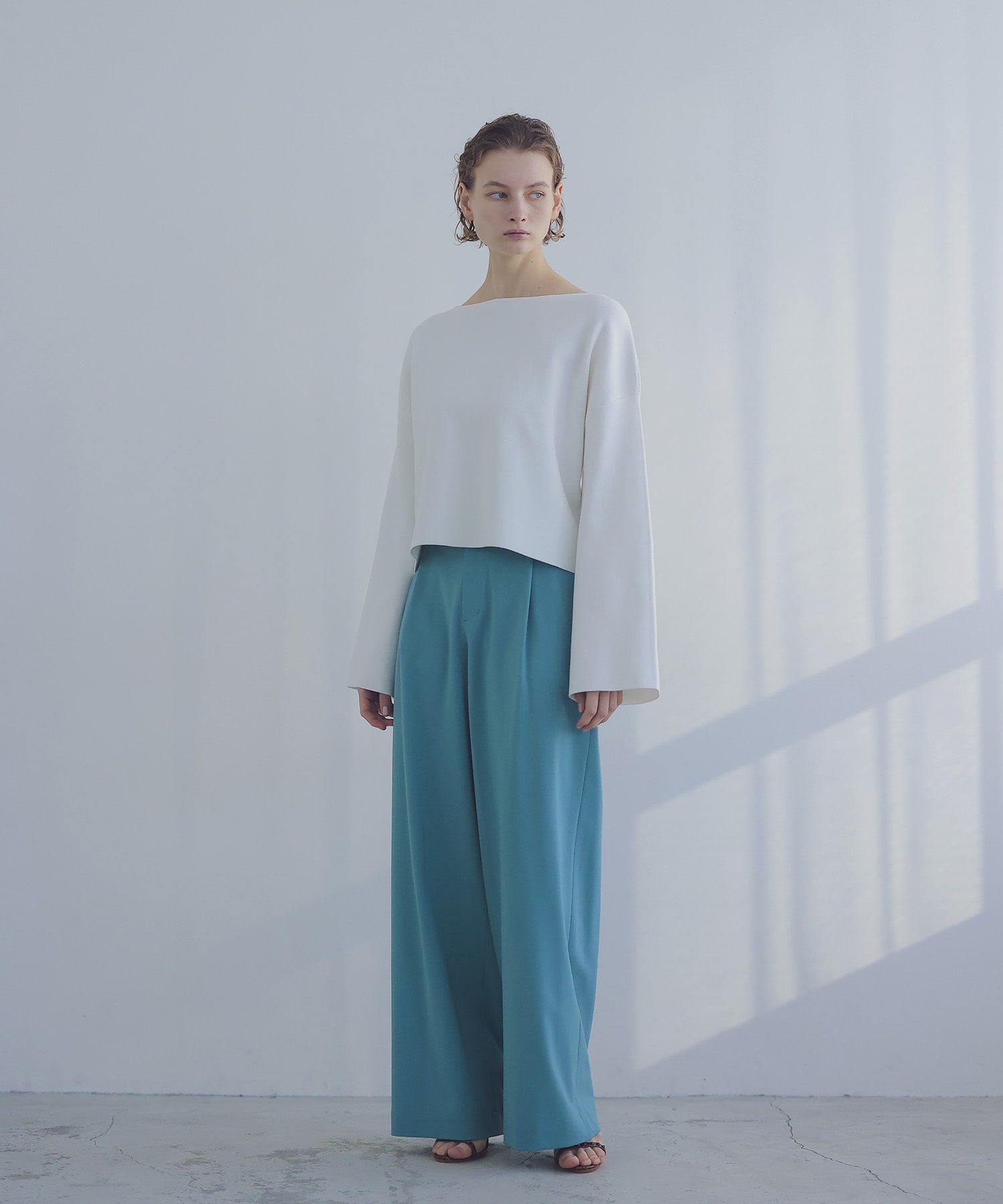 high twist boat neck pull