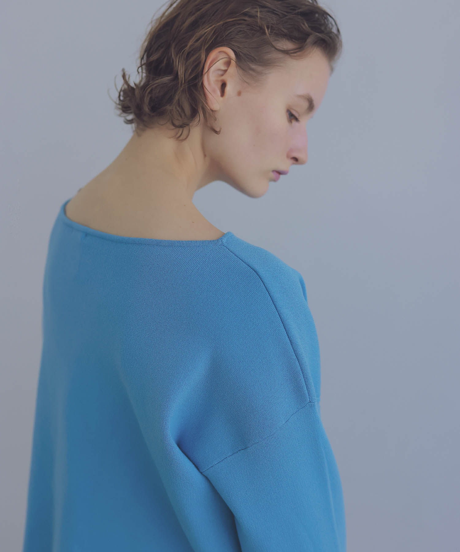 high twist boat neck pull