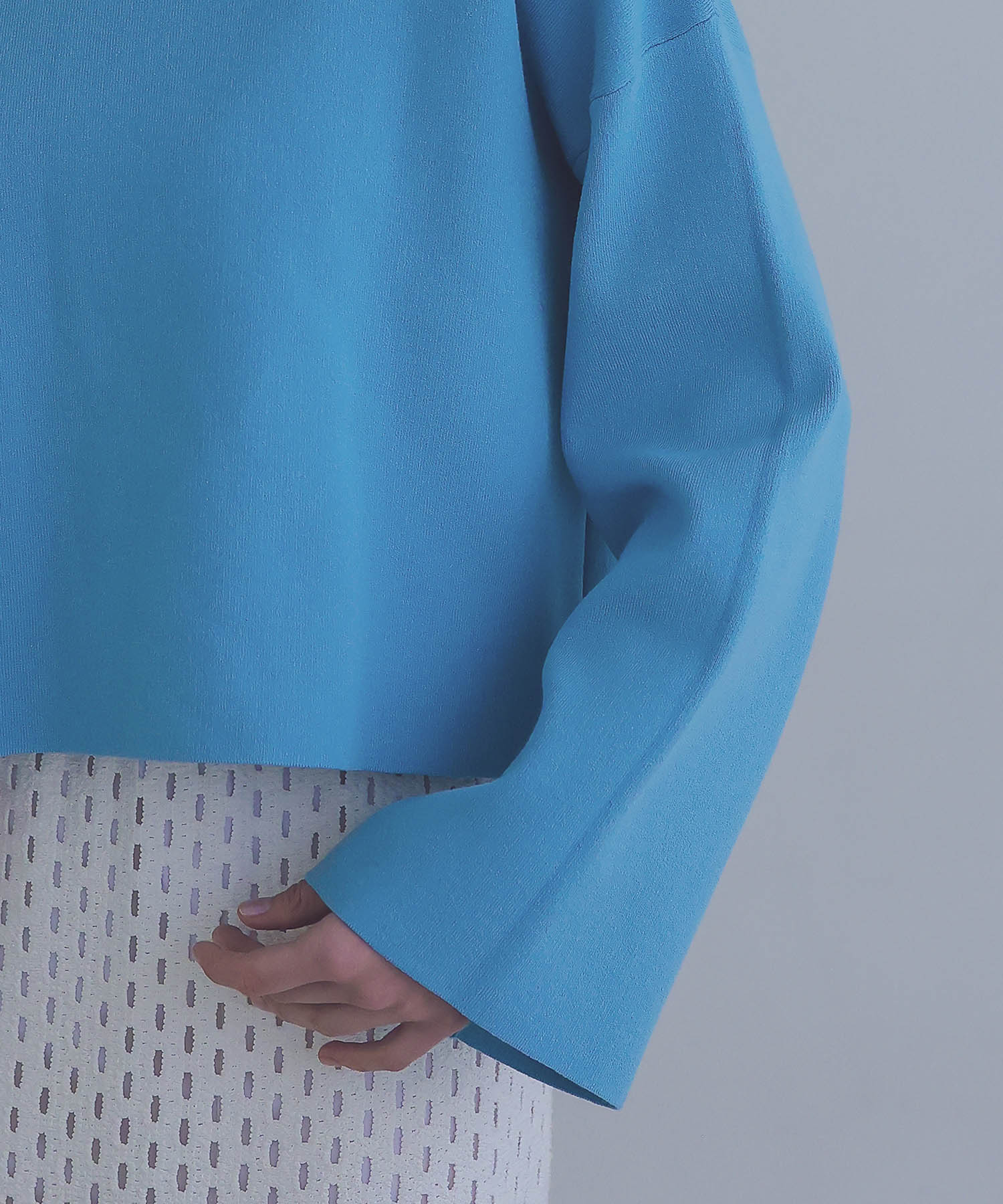 high twist boat neck pull