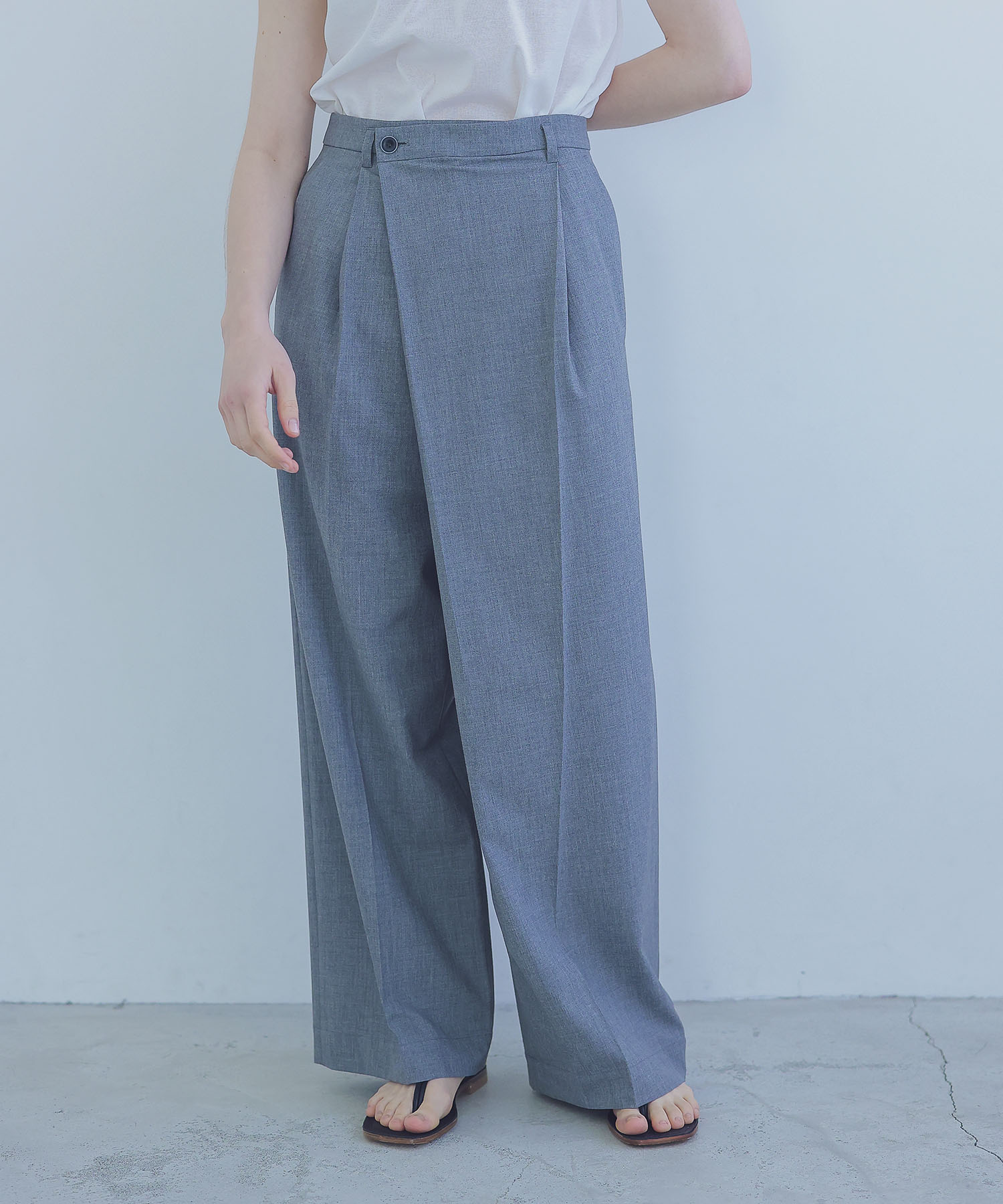 T/R stretch wrap trousers