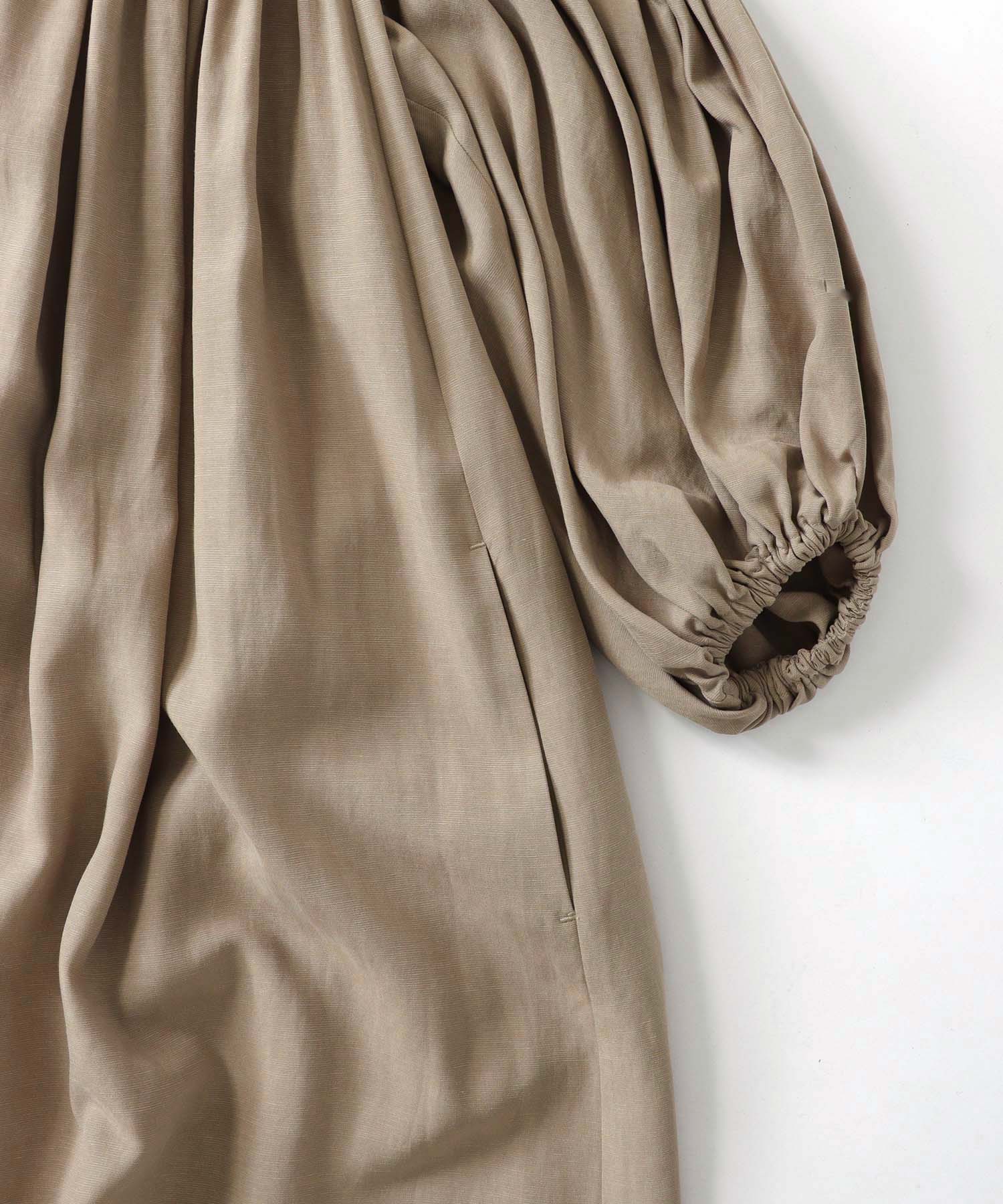volume pleats tuck dress