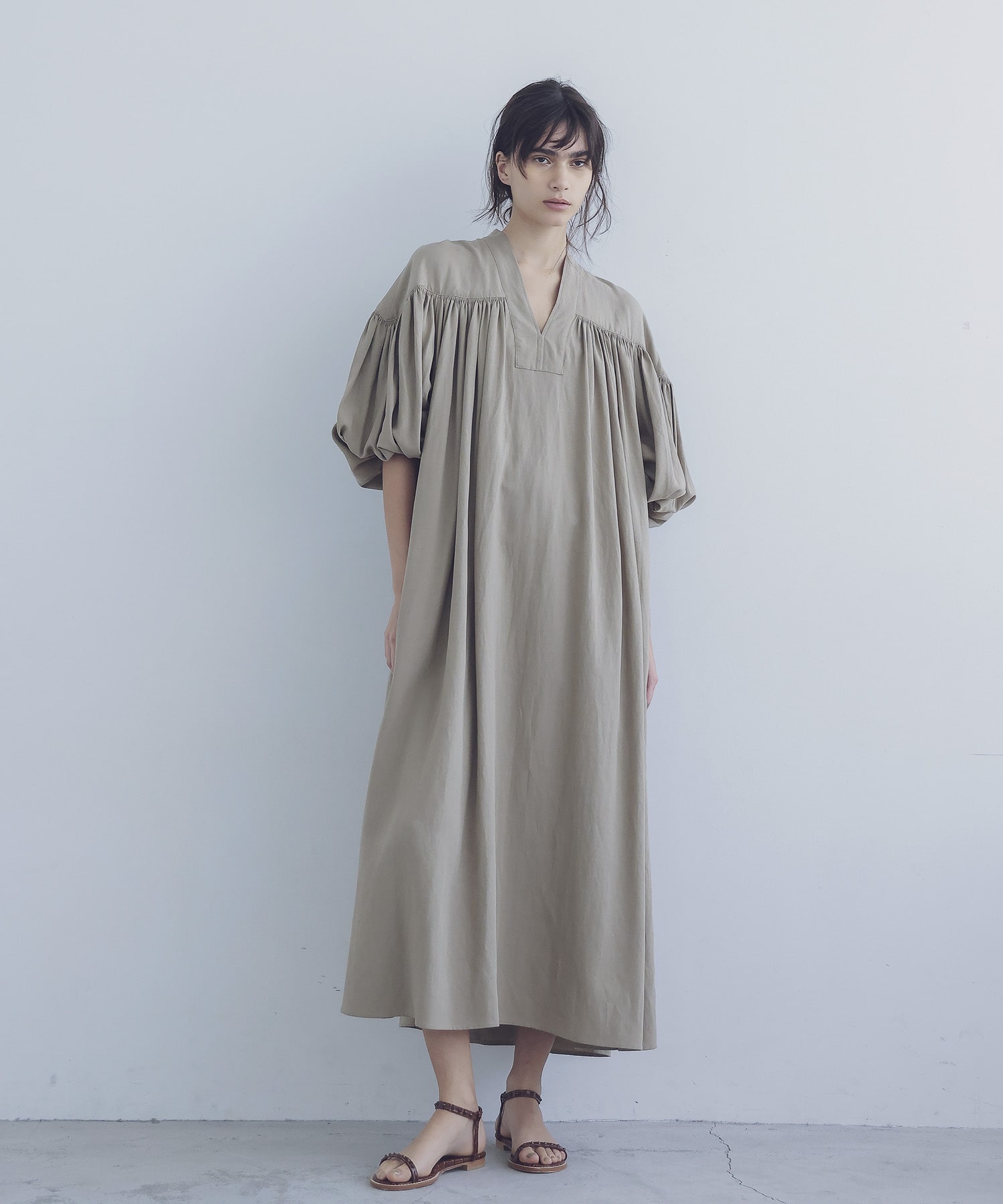 volume pleats tuck dress