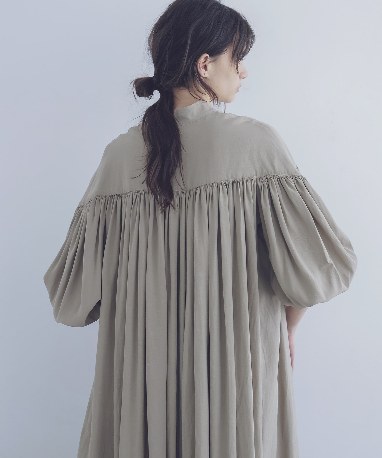 volume pleats tuck dress