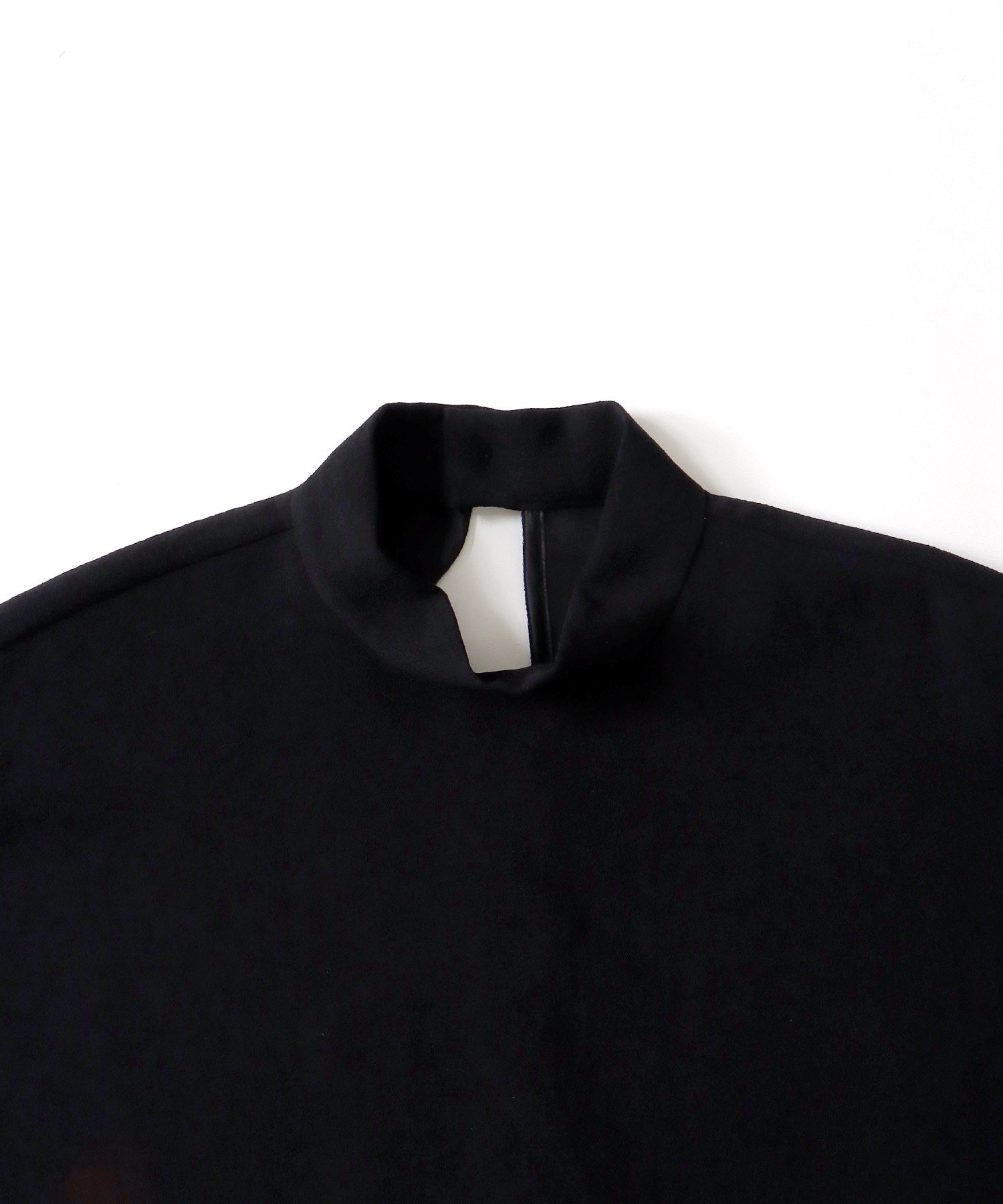 back deep Vneck pullover