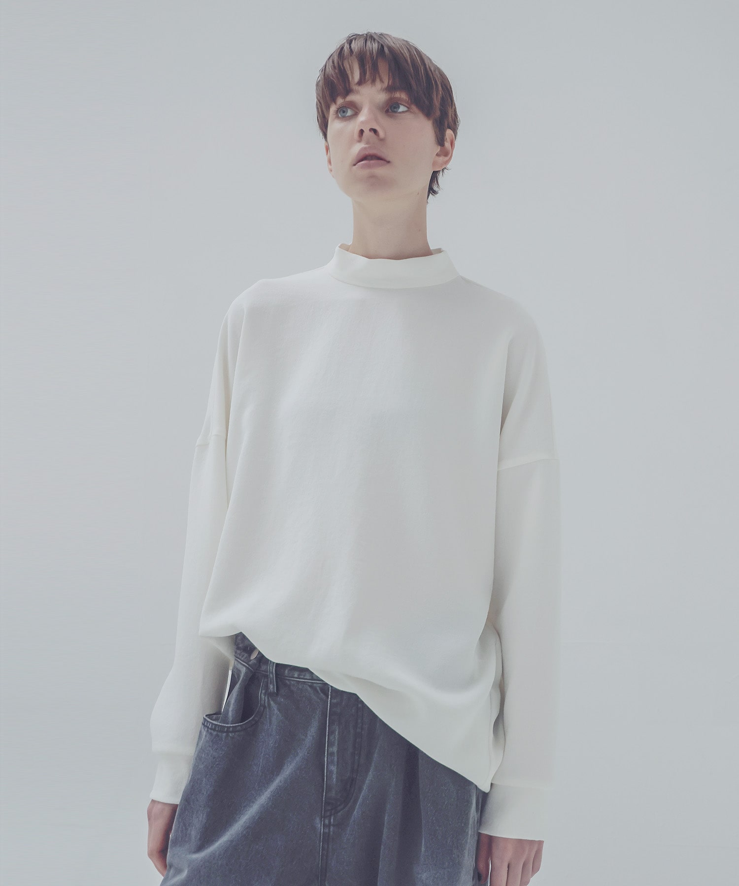 back deep Vneck pullover