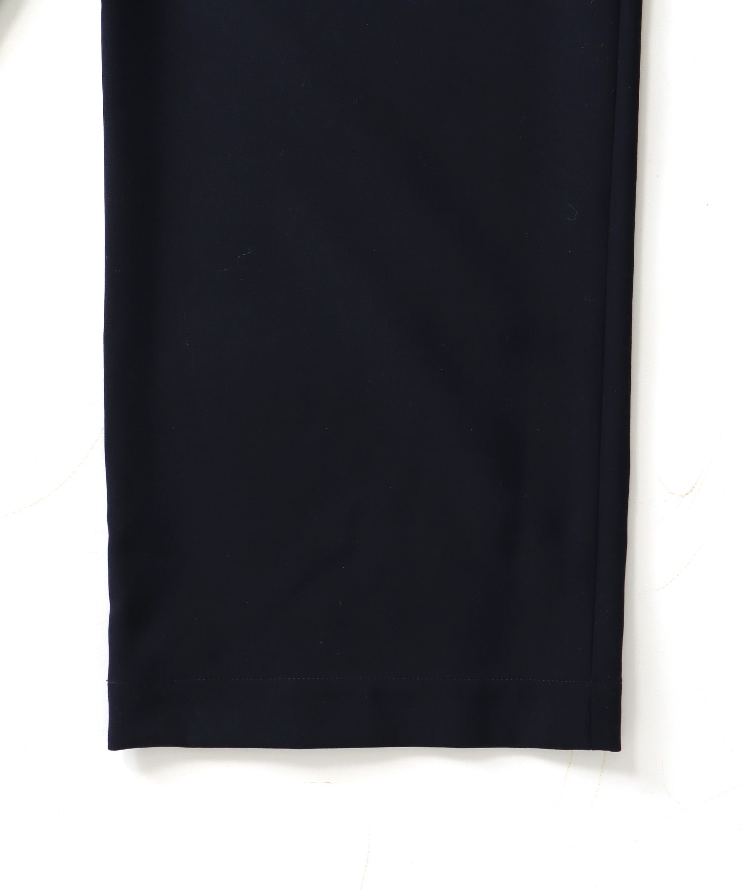 W loop one tuck wide pants