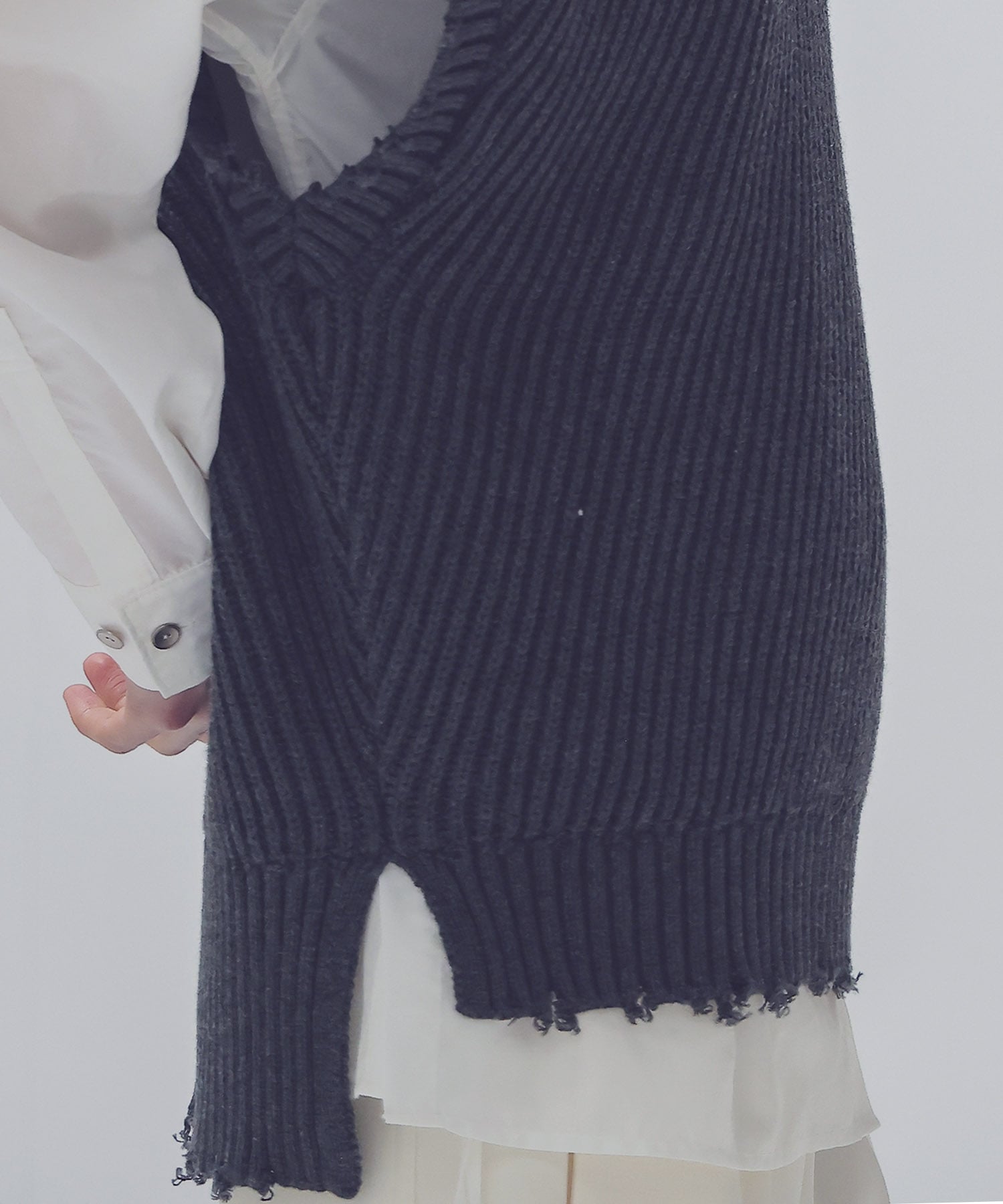 C/W diagonal damage vest