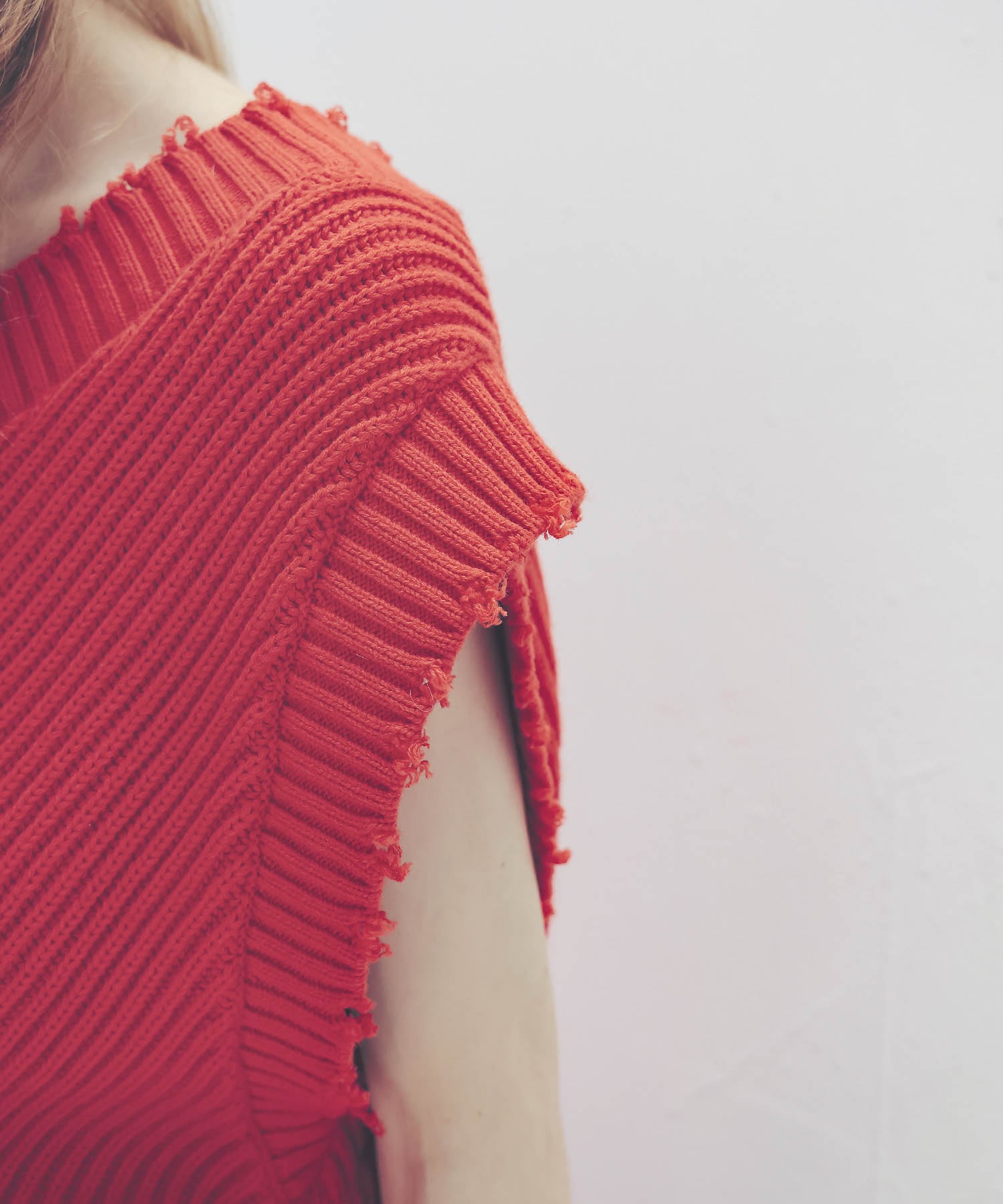C/W diagonal damage vest