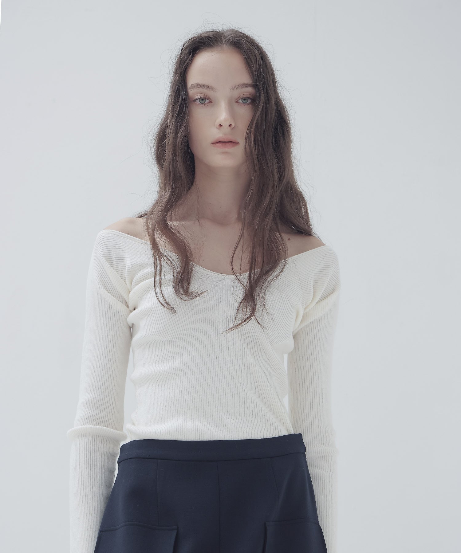 drop sholder Vneck pullover