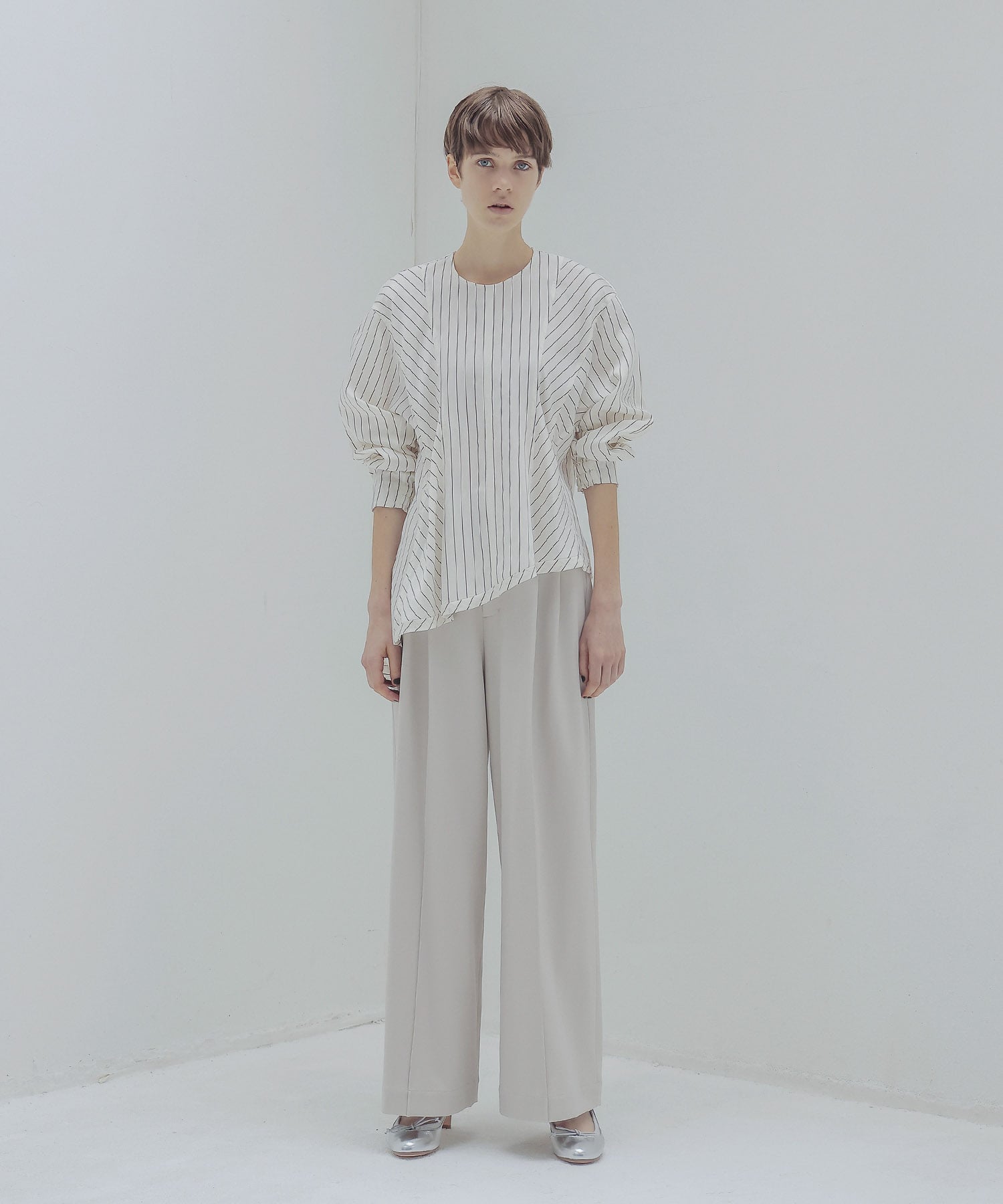 back brush 2tuck trousers