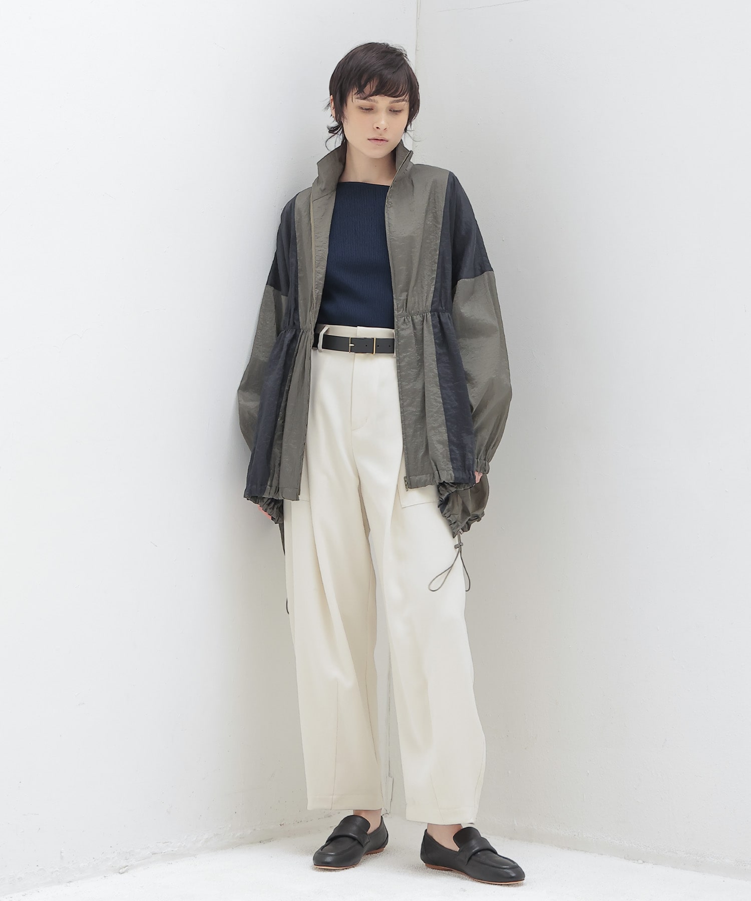 big tuck curve pants