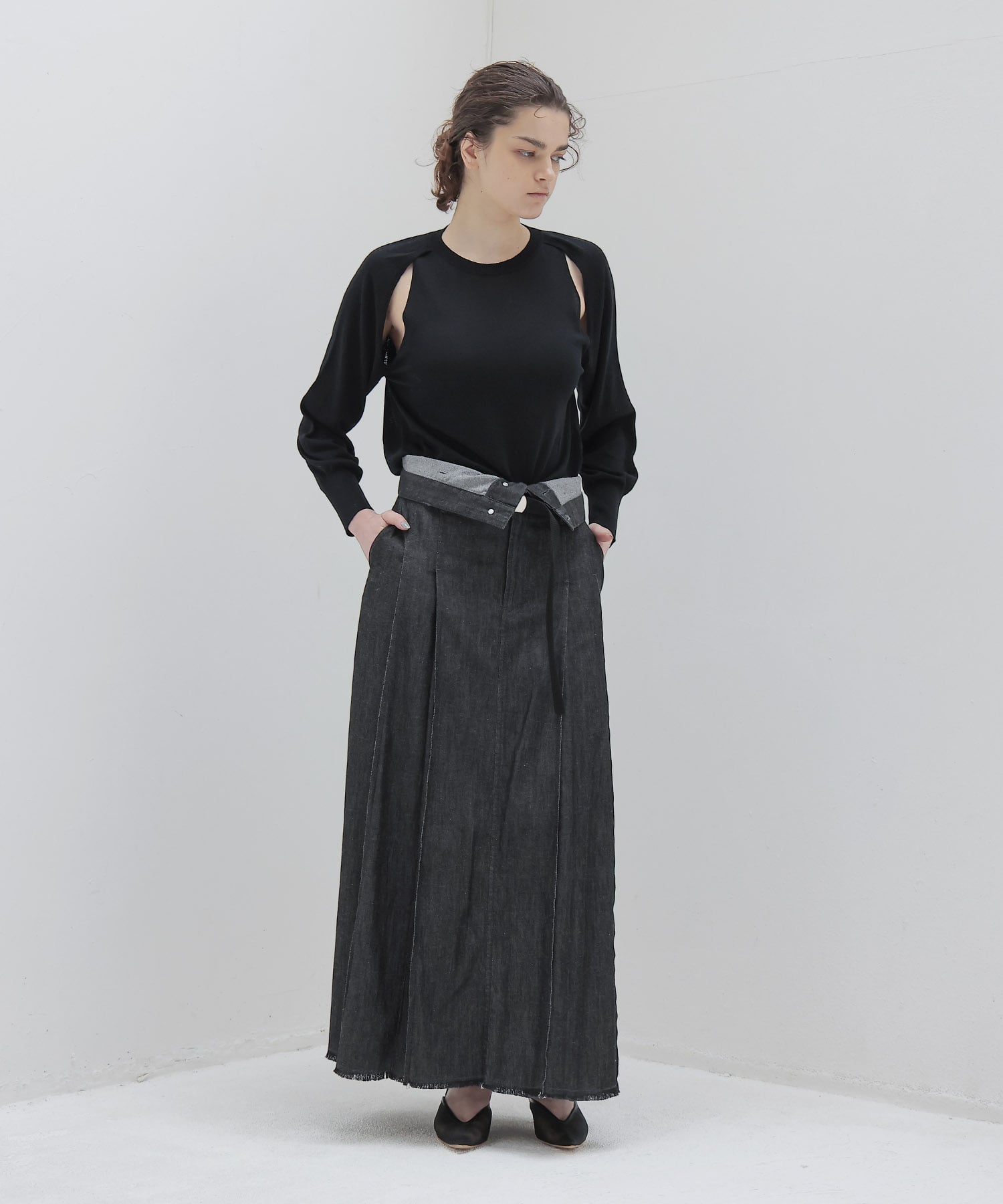 light weight denim tuck long skirt