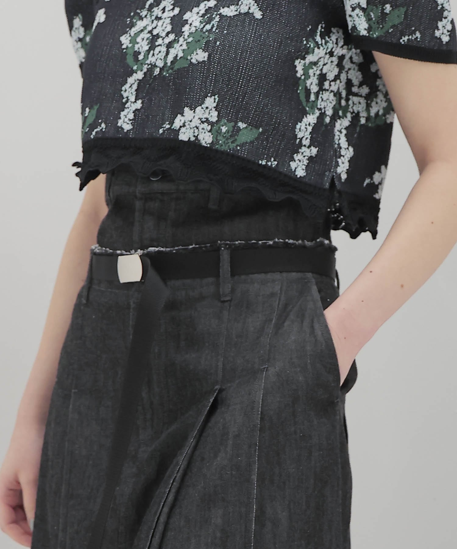 light weight denim tuck long skirt