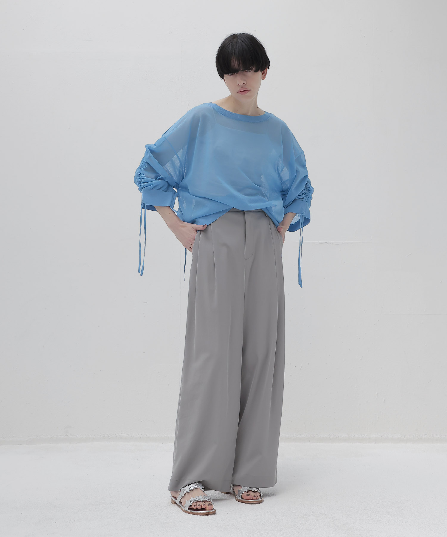 ALLONGE sheer string sleeve pull
