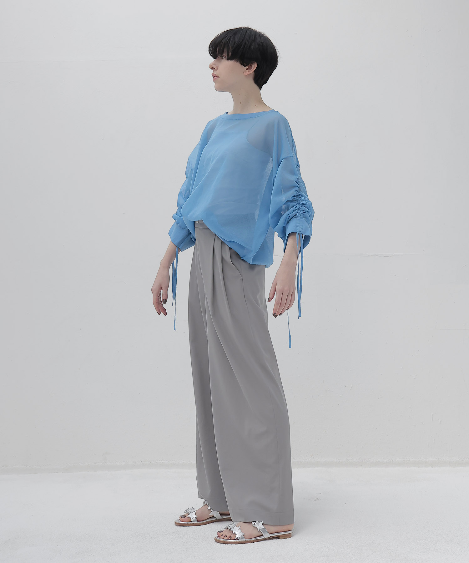 ALLONGE sheer string sleeve pull