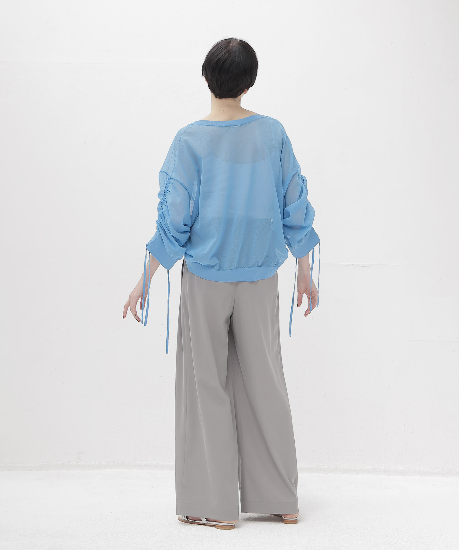 ALLONGE sheer string sleeve pull
