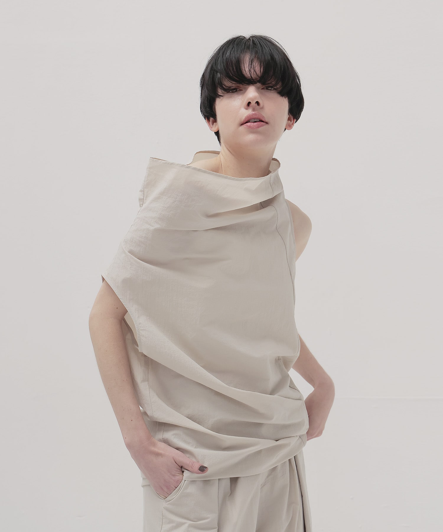 asymmetric big collar pullover