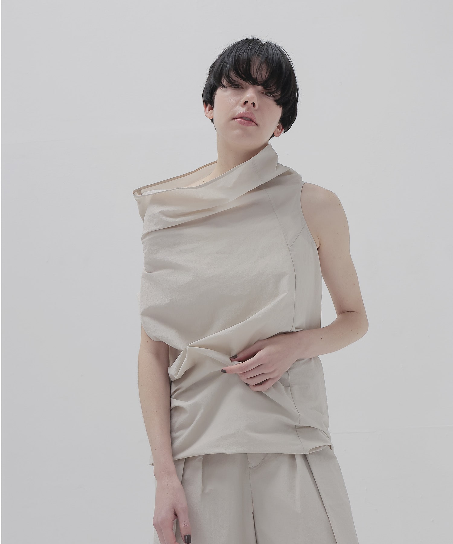 asymmetric big collar pullover