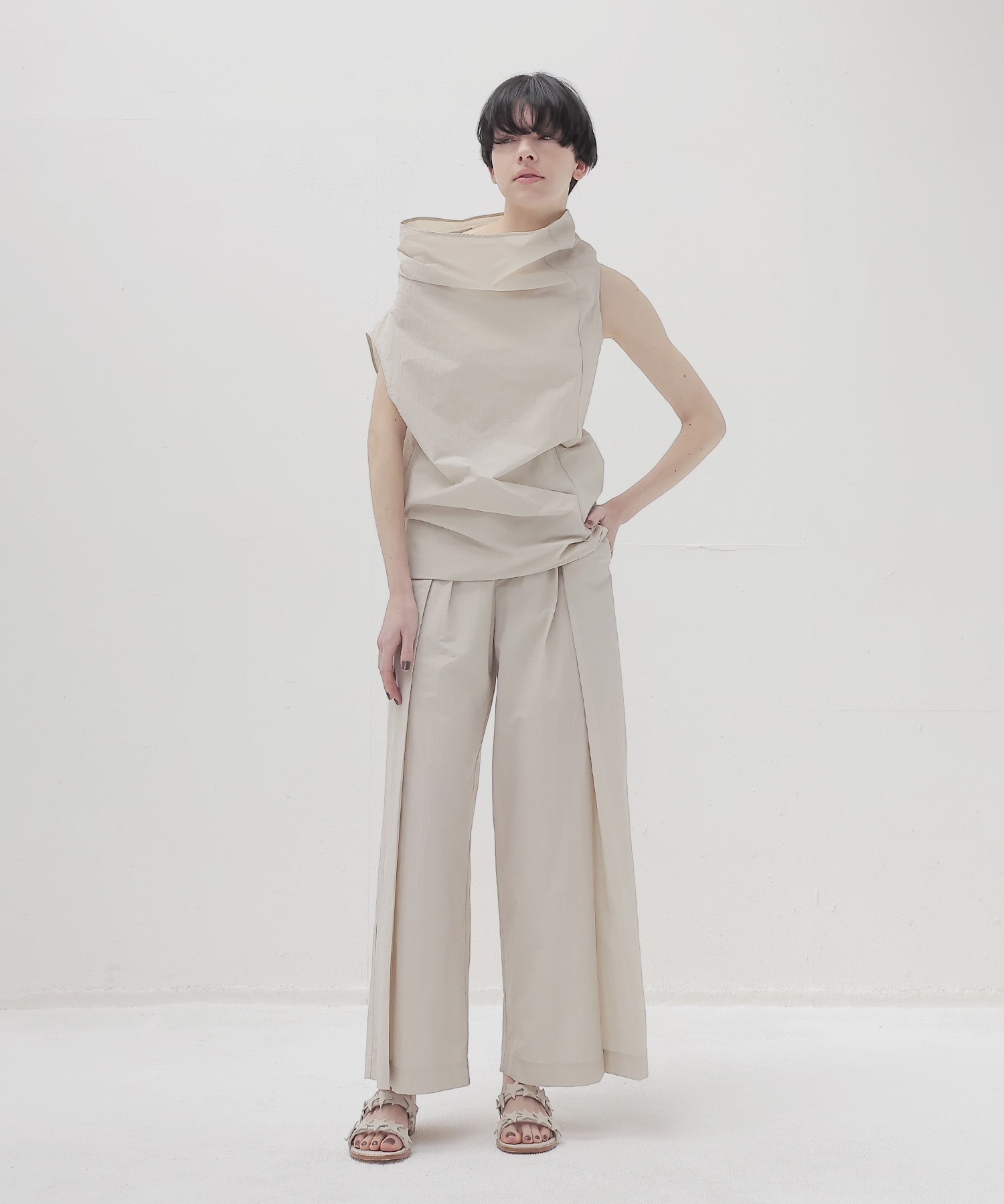 asymmetric big collar pullover